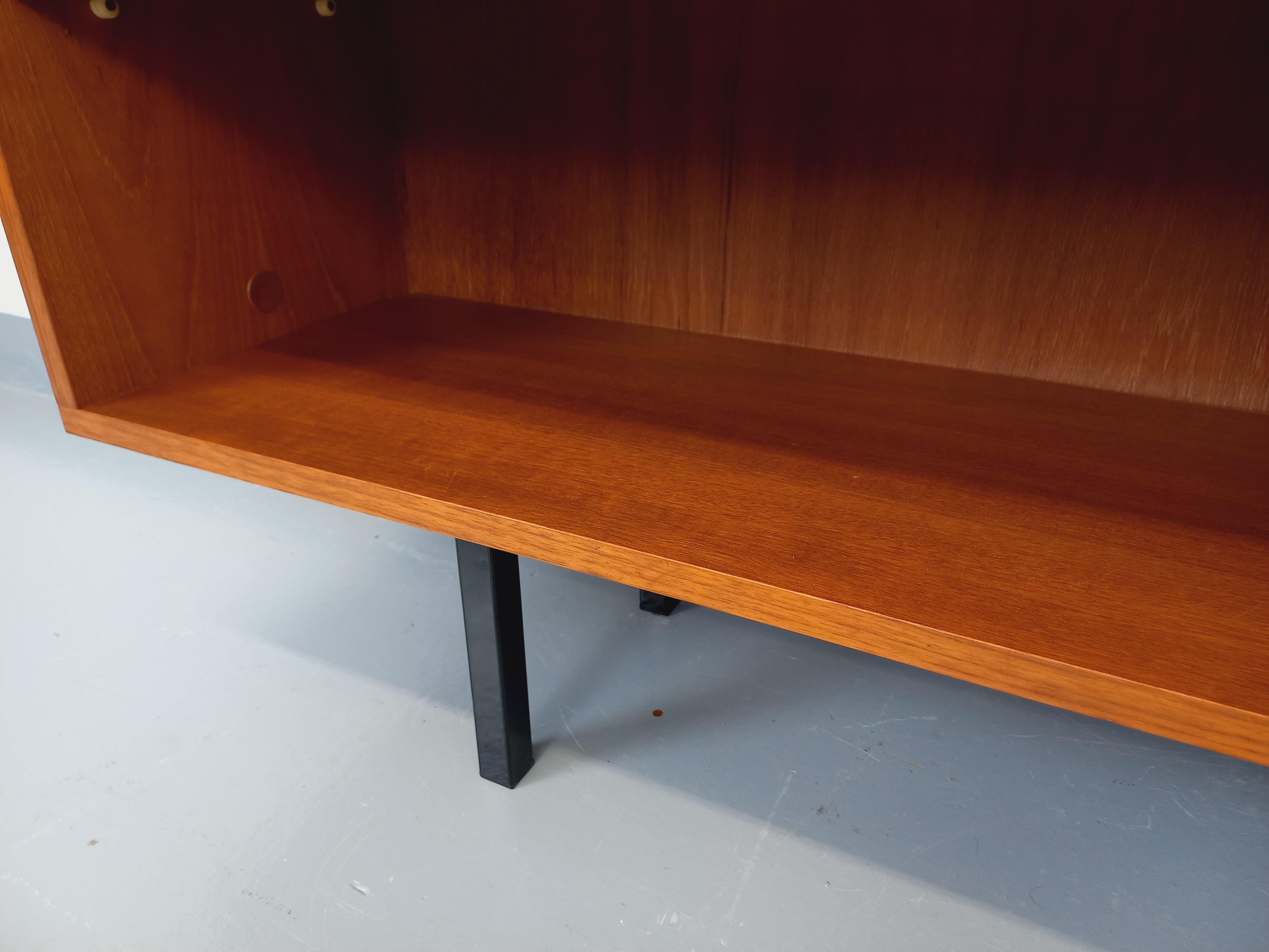 Enfilade meuble de rangement bibliothèque vintage style scandinave teck For Sale 5