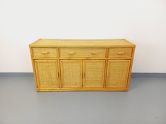 Enfilade meuble de rangement vintage en rotin et rotin tressé des années 70