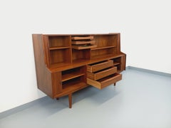 Enfilade mi-haute scandinave vintage Ib Kofod-Larsen pour Faarup en teck