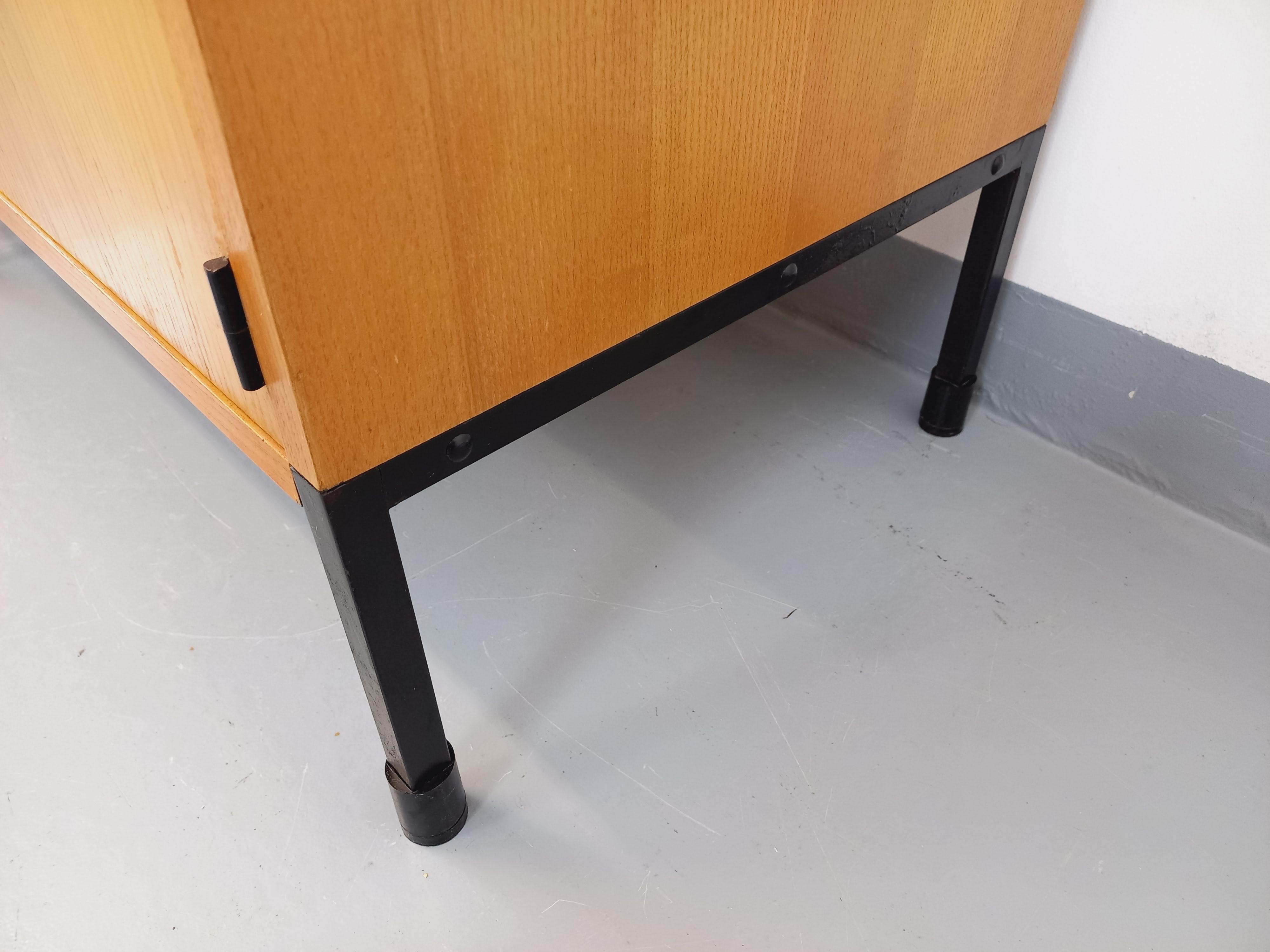 Enfilade moderniste vintage ARP Minvielle par Guariche Mortier Motte en bois en vente 4