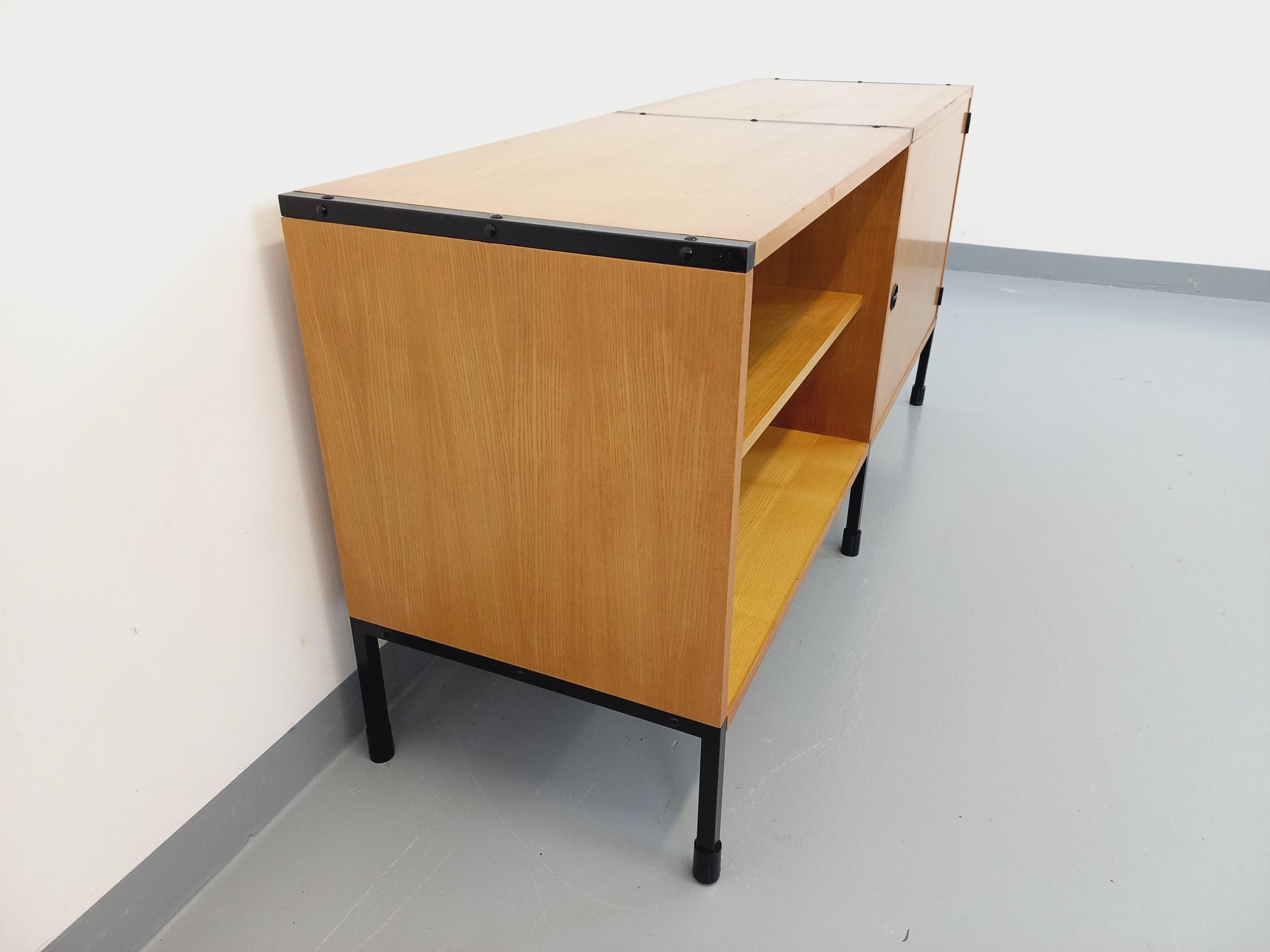 Enfilade moderniste vintage ARP Minvielle par Guariche Mortier Motte en bois en vente 7