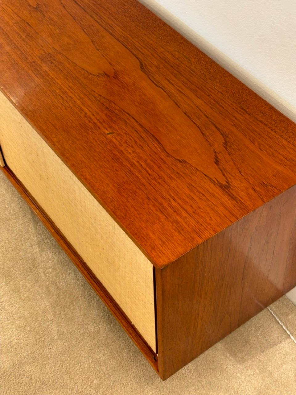 Enfilade Raffia von Georges Friedman, 1960 (20. Jahrhundert) im Angebot