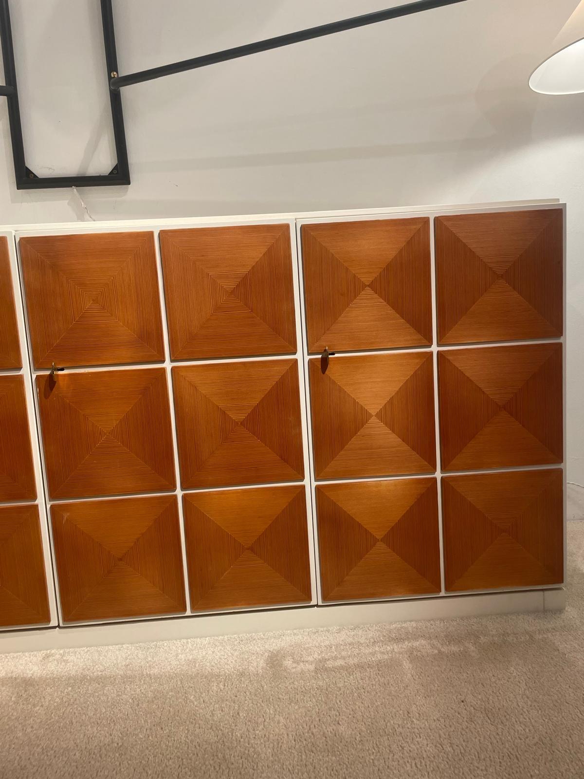 Legno Enfilade scandinava in vendita