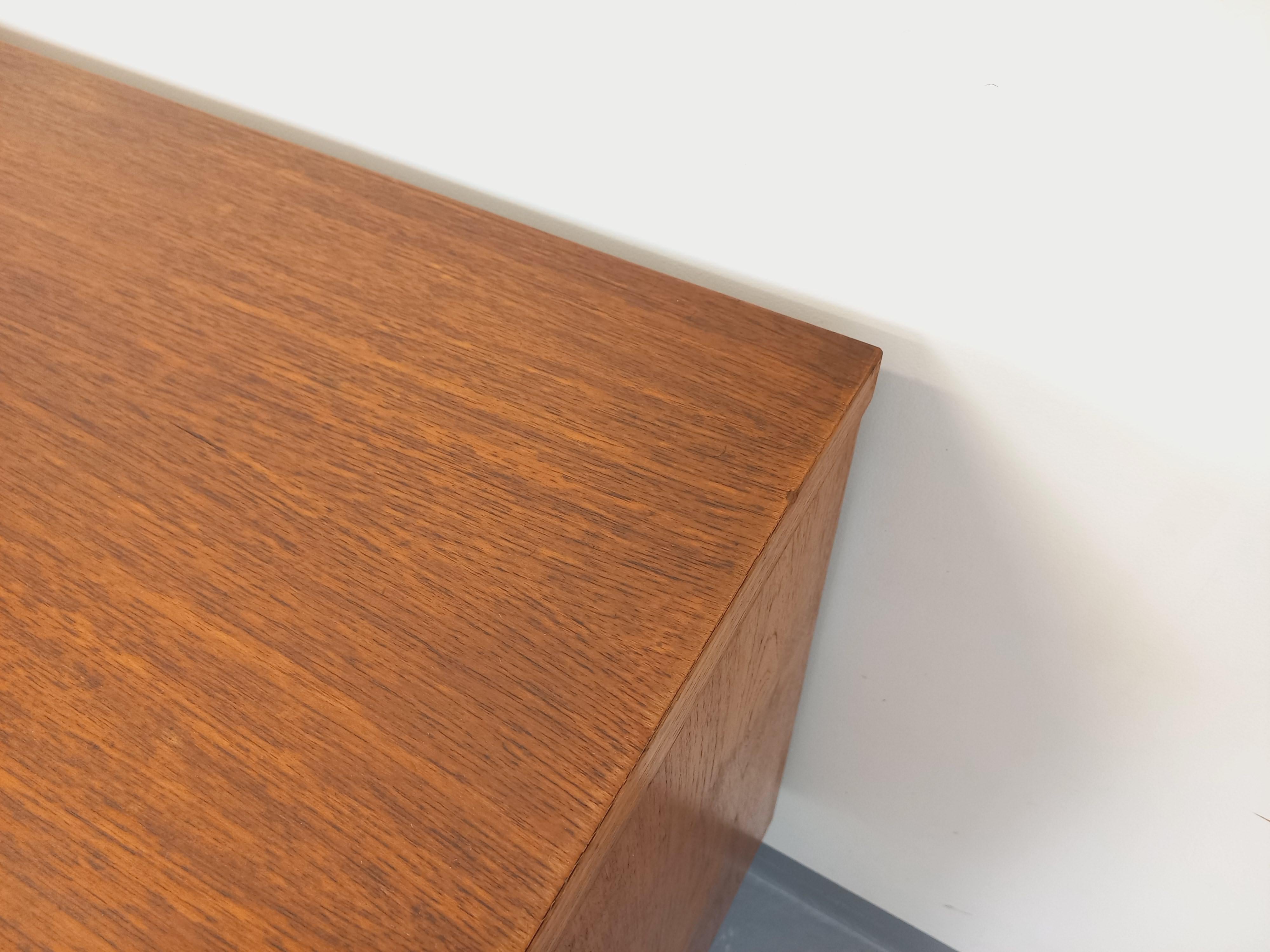 Enfilade stile scandinavo vintage in teck e métal noir degli anni 60 70 in vendita 10