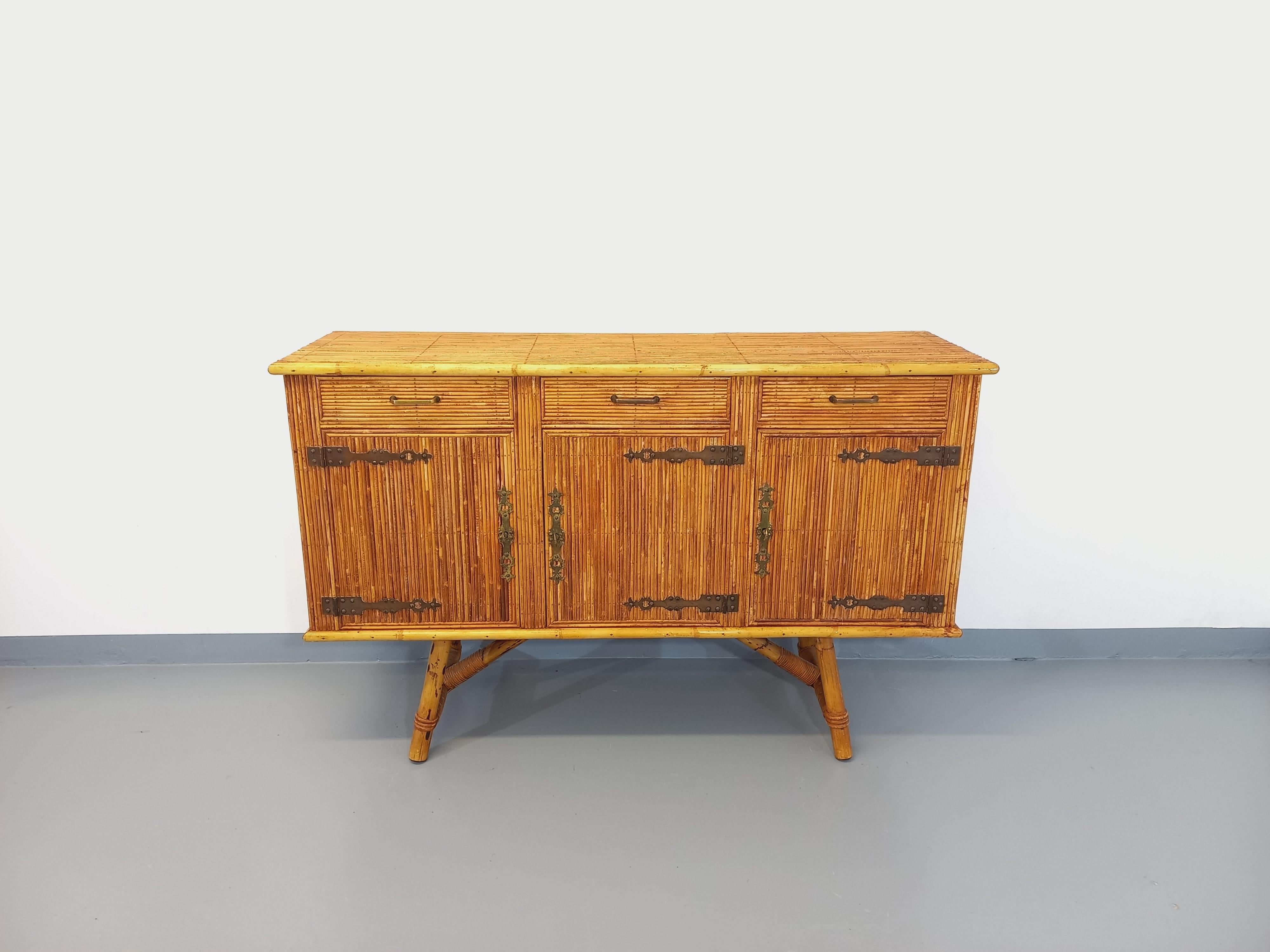 Enfilade vintage Audoux Minet en rotin des années 50 60 en vente 3