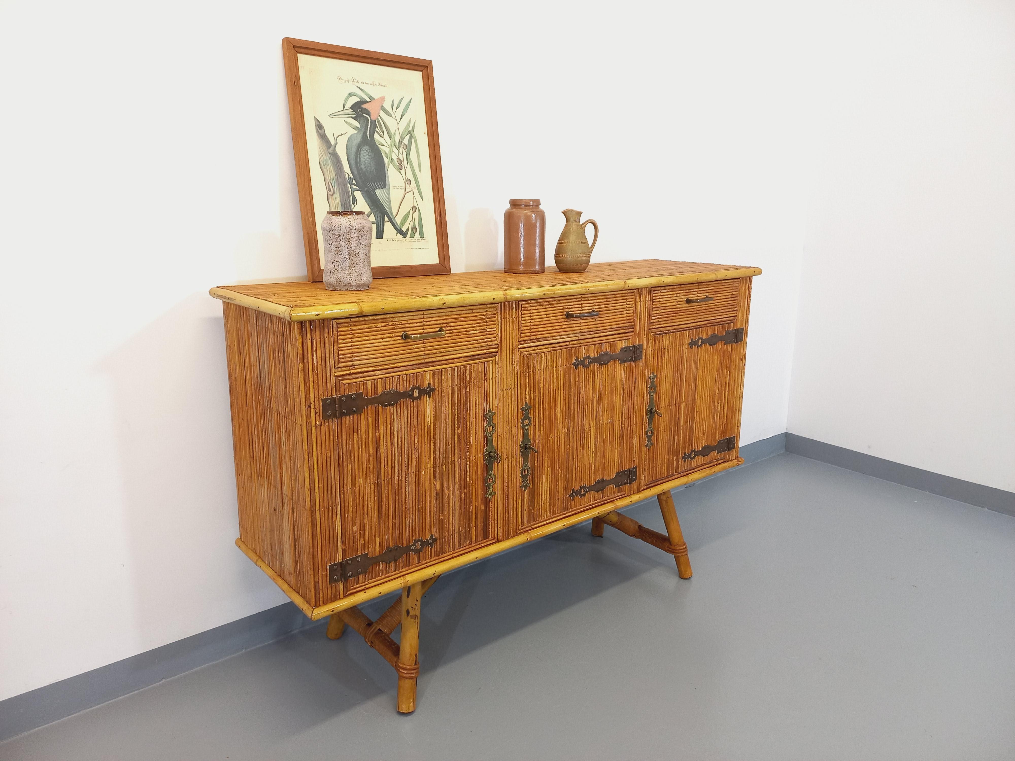 Enfilade vintage Audoux Minet en rotin des années 50 60 en vente 6