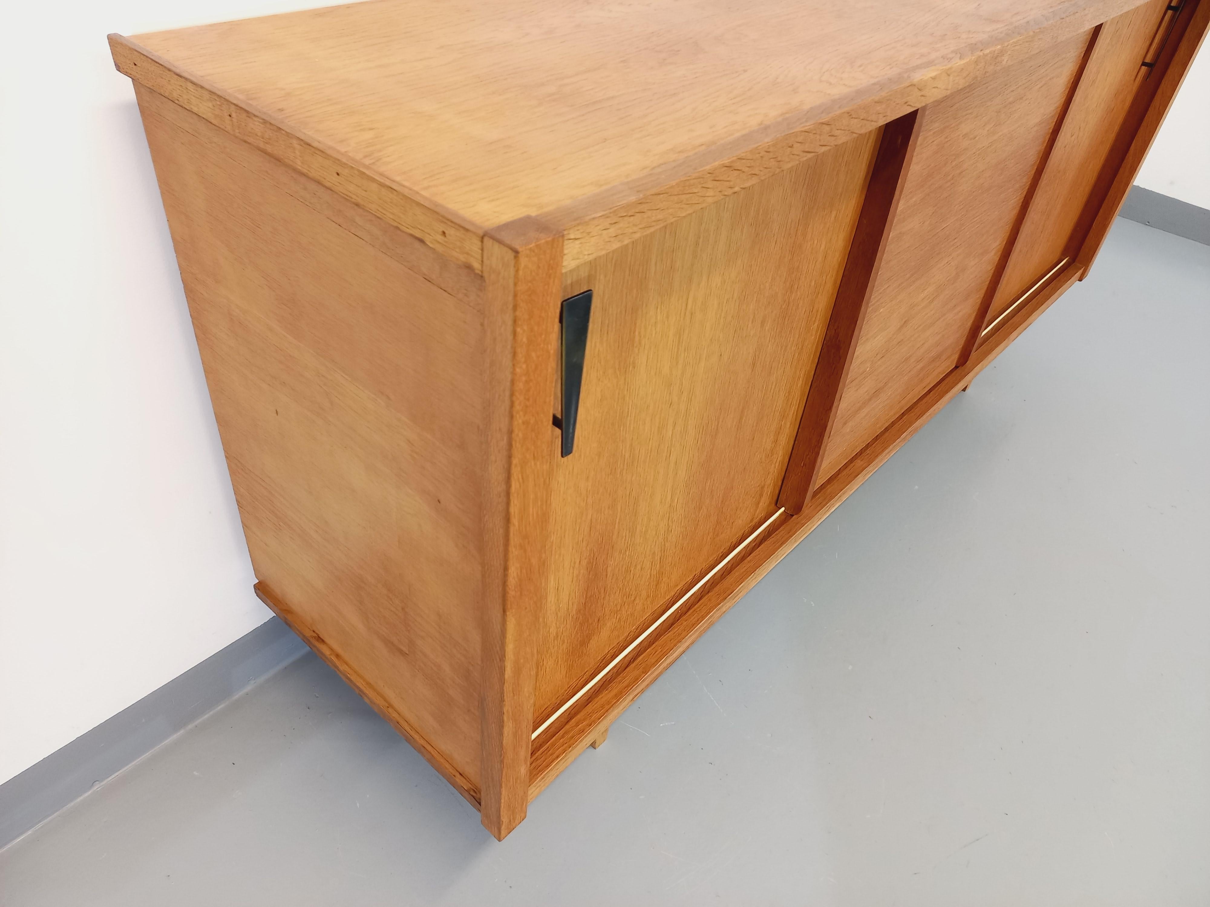 Enfilade vintage en bois de chêne clair des années 60 im Angebot 4