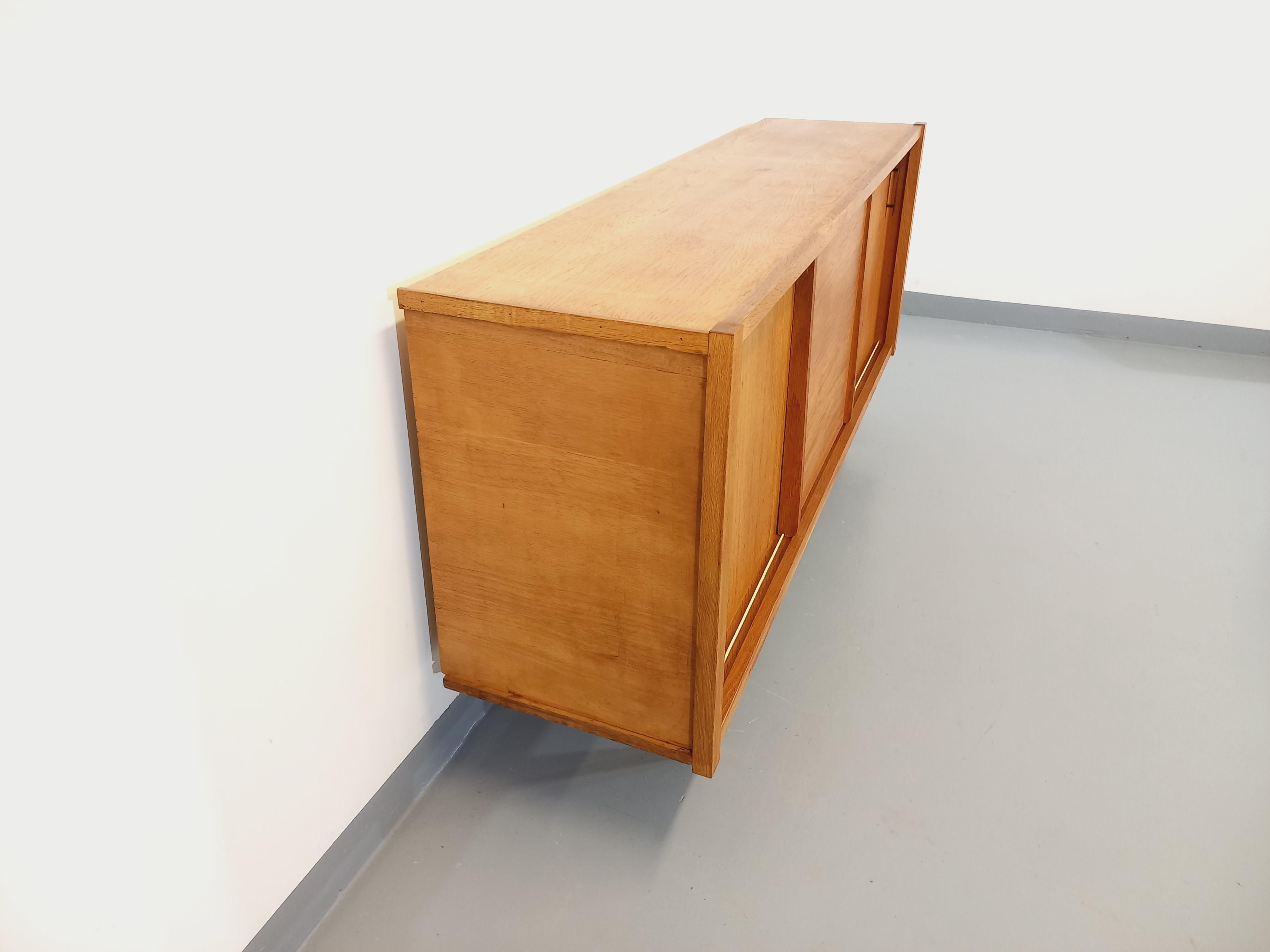 Enfilade vintage en bois de chêne clair des années 60 im Angebot 1