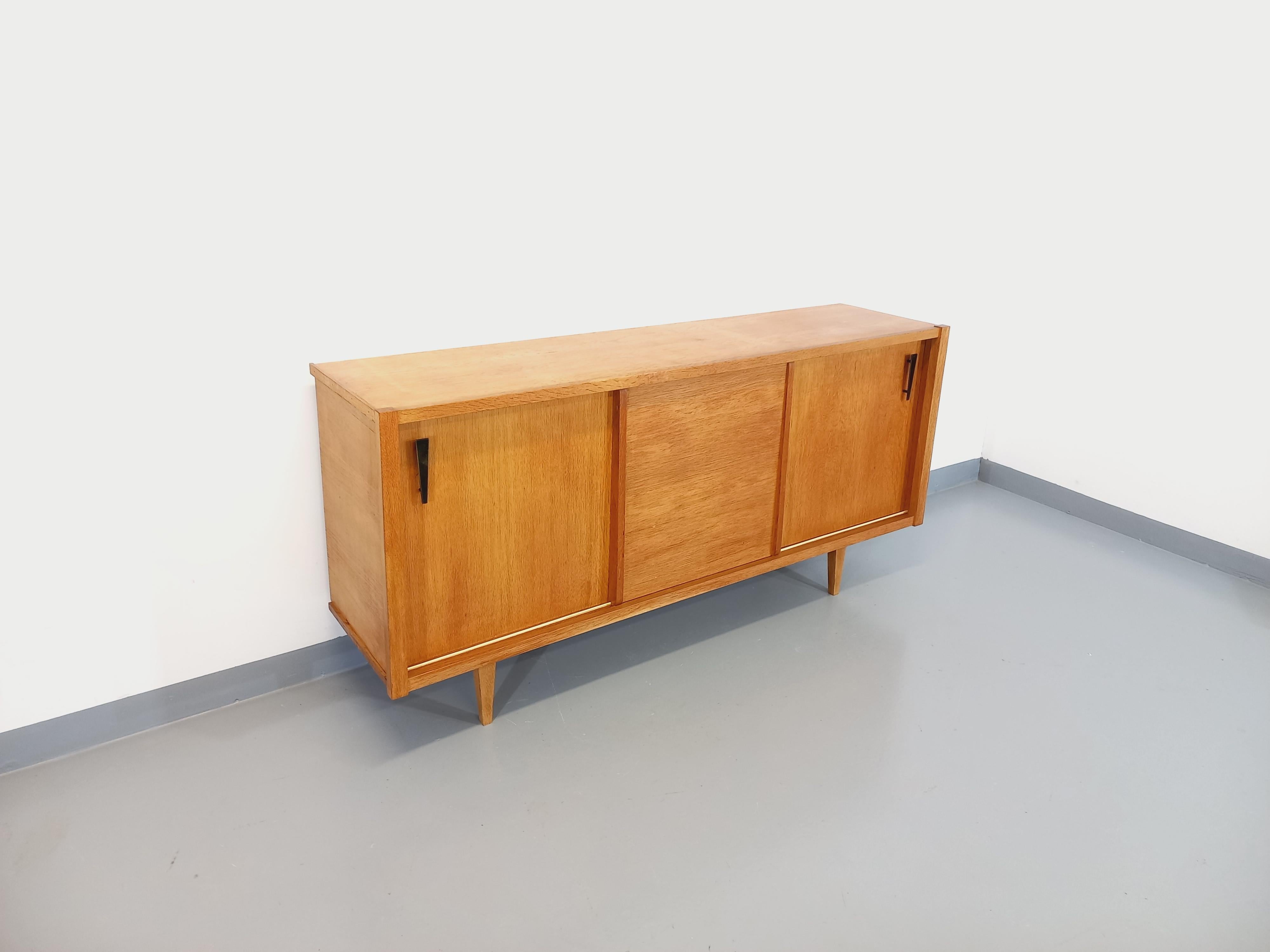Enfilade vintage en bois de chêne clair des années 60 im Angebot 2