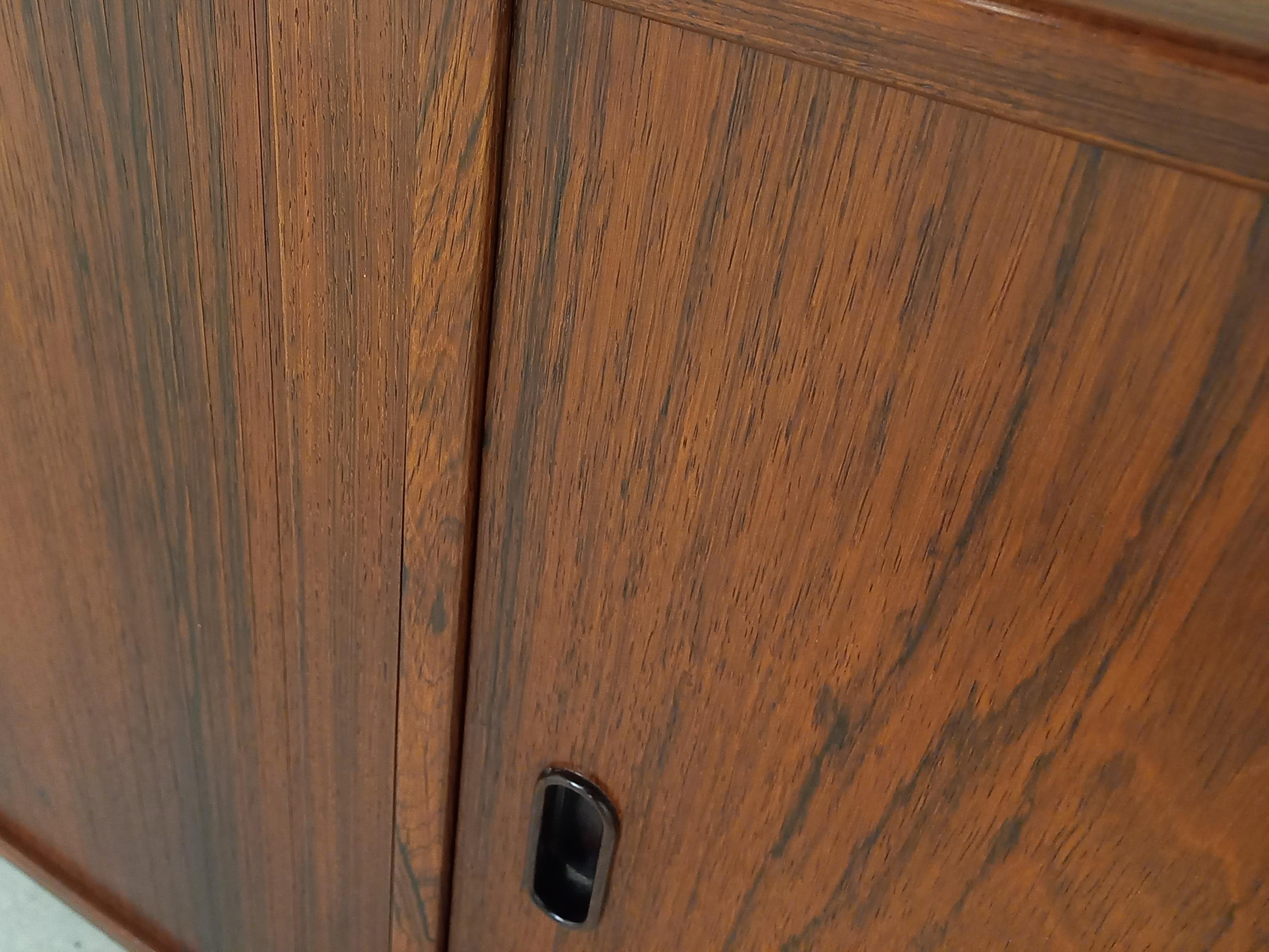 Enfilade vintage scandinava in palissandro anni '60 del designer Arne Vodder in vendita 4