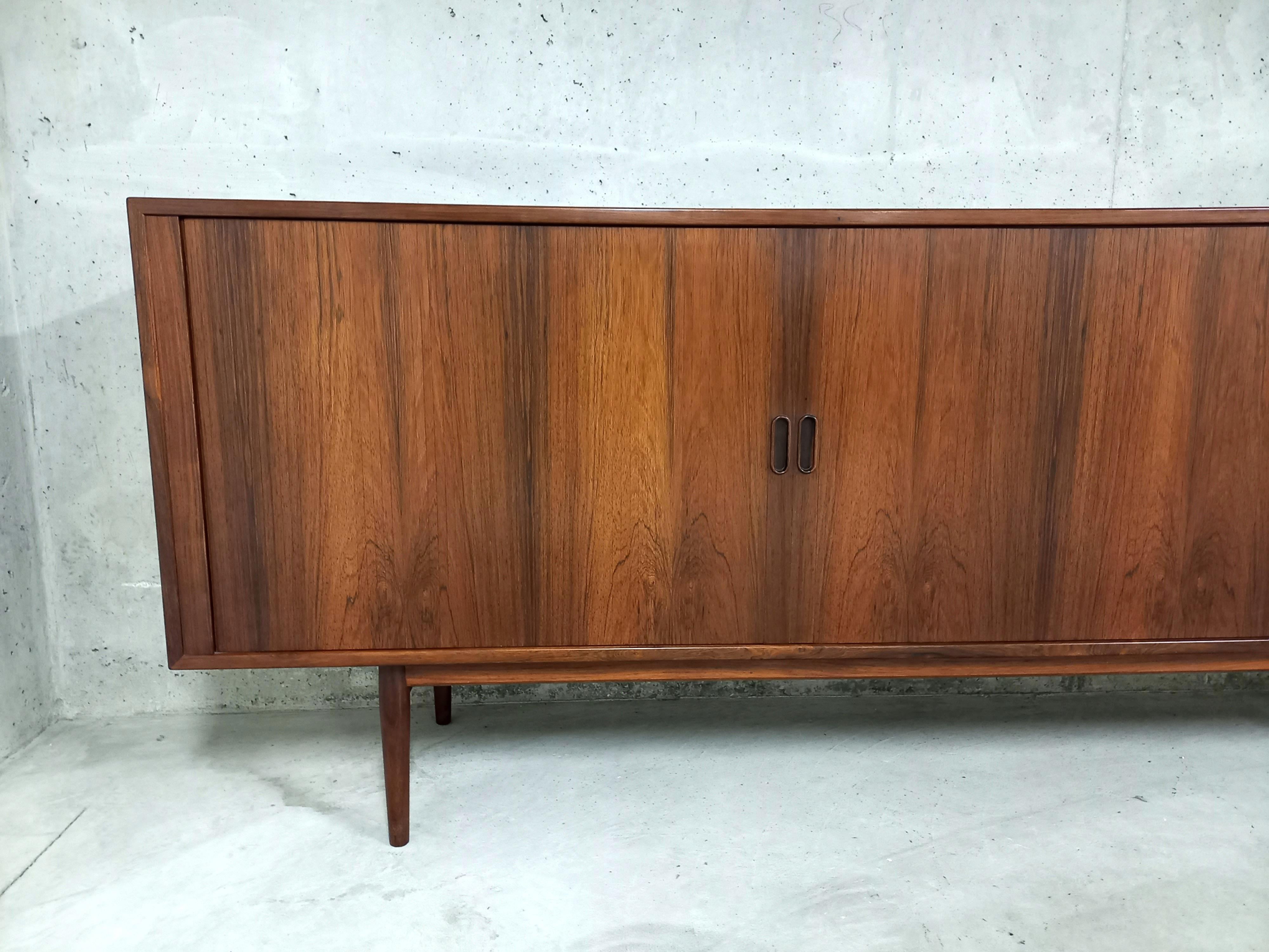 Enfilade vintage scandinava in palissandro anni '60 del designer Arne Vodder in vendita 8