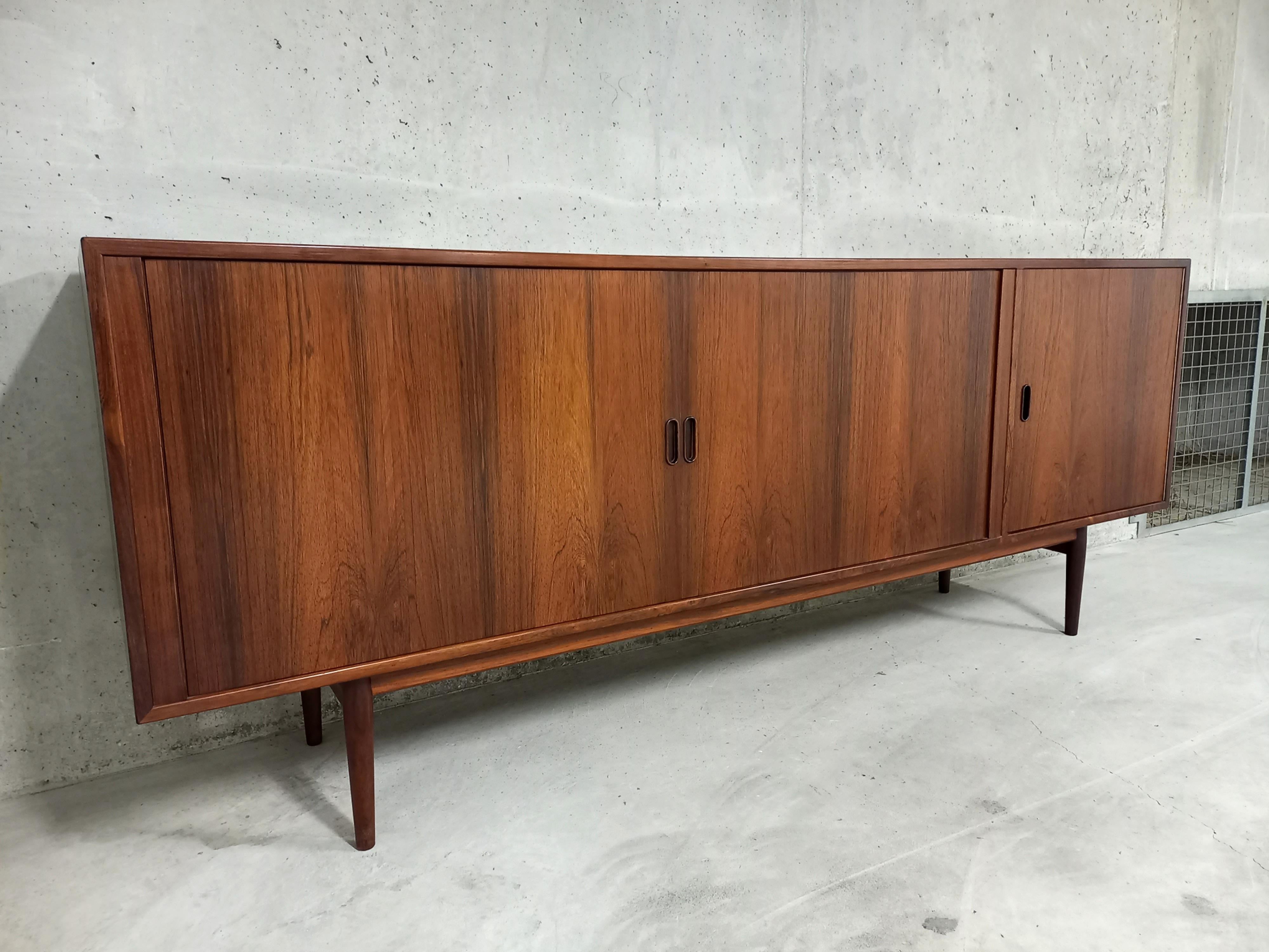 Enfilade vintage scandinava in palissandro anni '60 del designer Arne Vodder in vendita 9