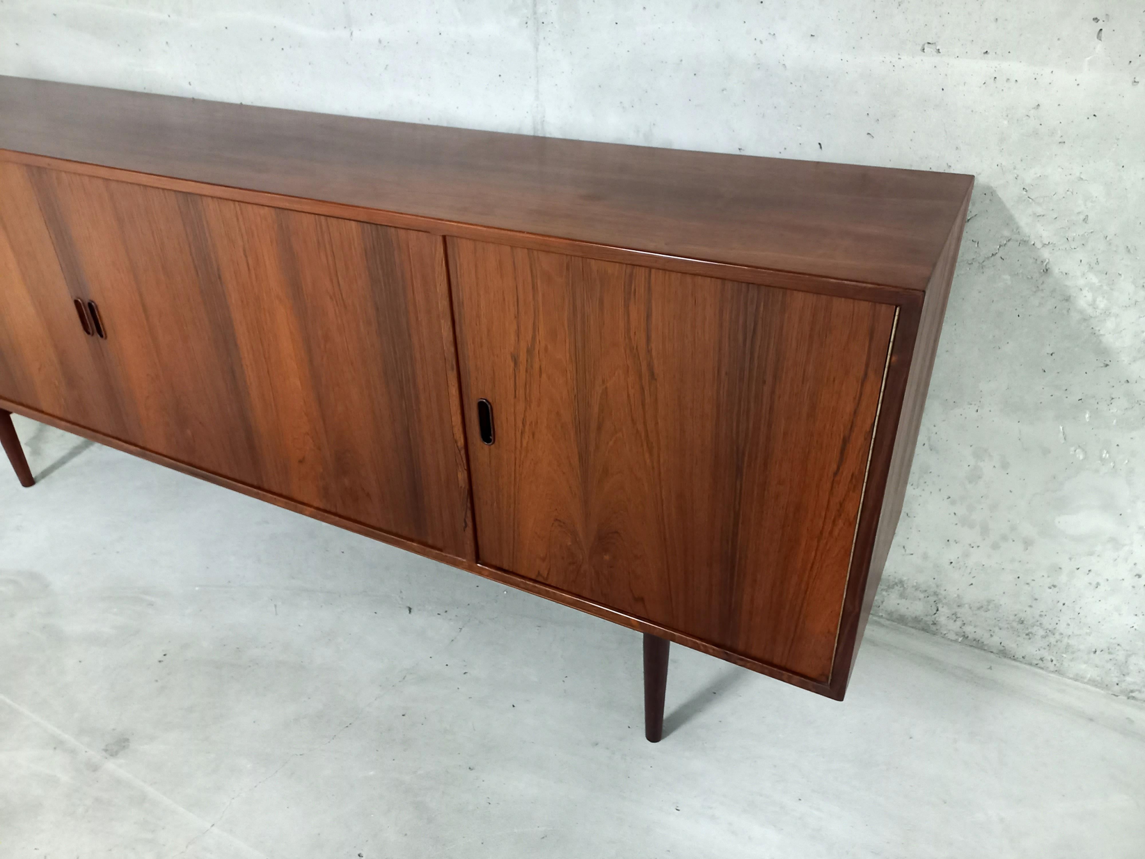 Enfilade vintage scandinava in palissandro anni '60 del designer Arne Vodder in vendita 11