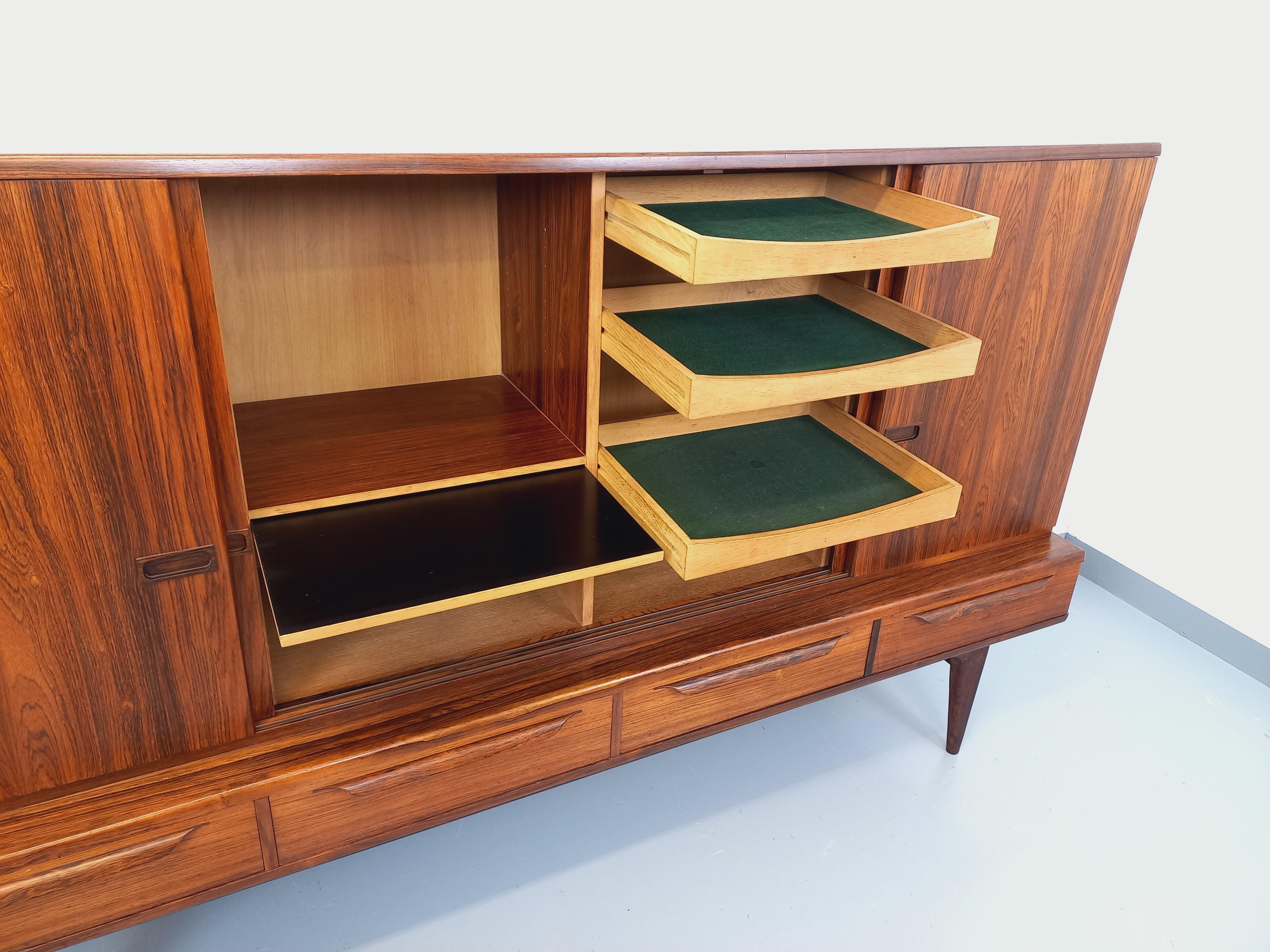 Enfilade vintage scandinave en palissandre Bordum & Nielsen par Samcom 11