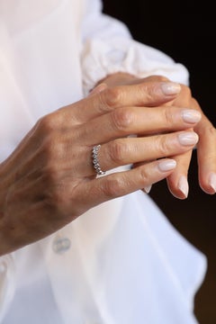 Engagement 1 Karat White Diamonds G Color VVS1 18 Karats Gold Modern Design Ring