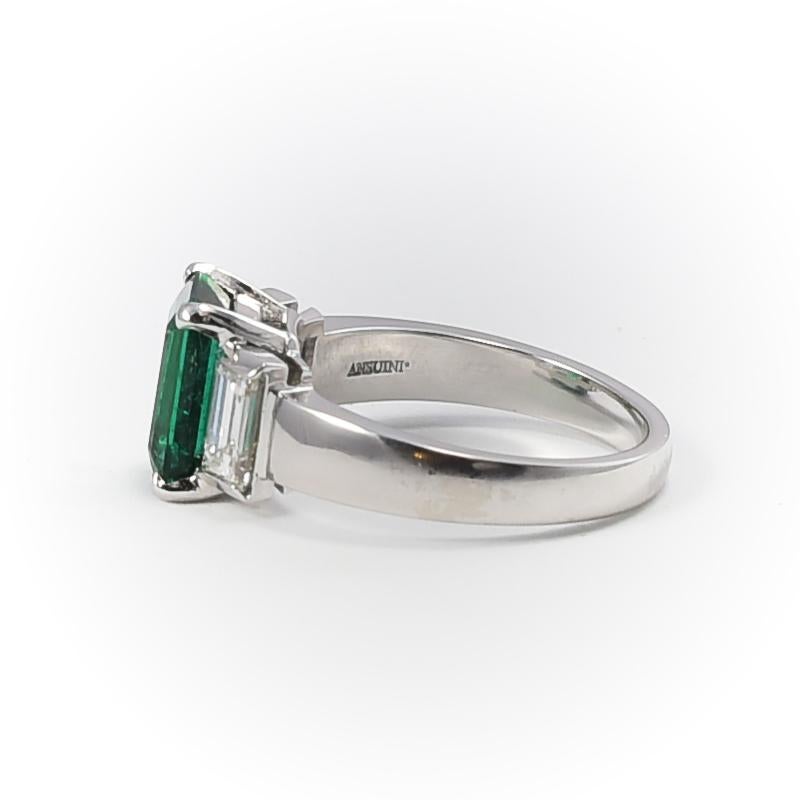 Engagement 2.95 Carat Emerald 18 Karat White Gold Ring with Diamonds For Sale 1