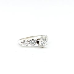 Engagement Diamond Ring in 14k white gold