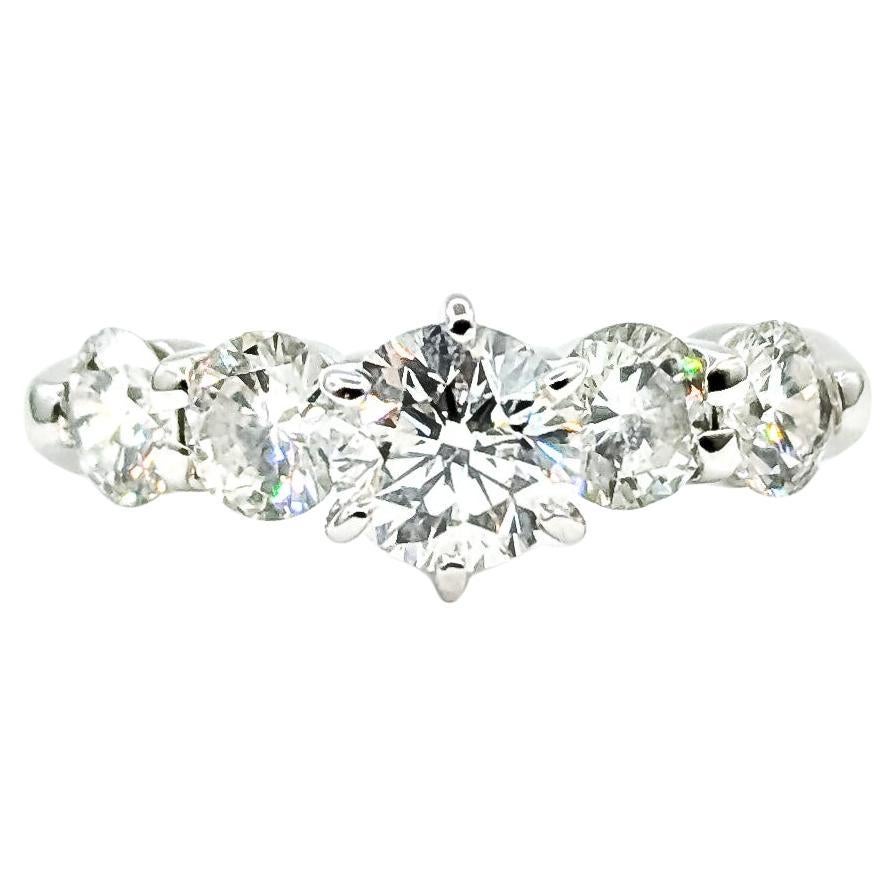 Engagement Diamond Ring in 14k white gold