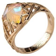 Bague de fiançailles en or et opale de style Art déco