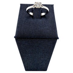 Anillo de compromiso de oro blanco de 18 quilates con diamante natural color K claridad VVS2 0,7 ct.