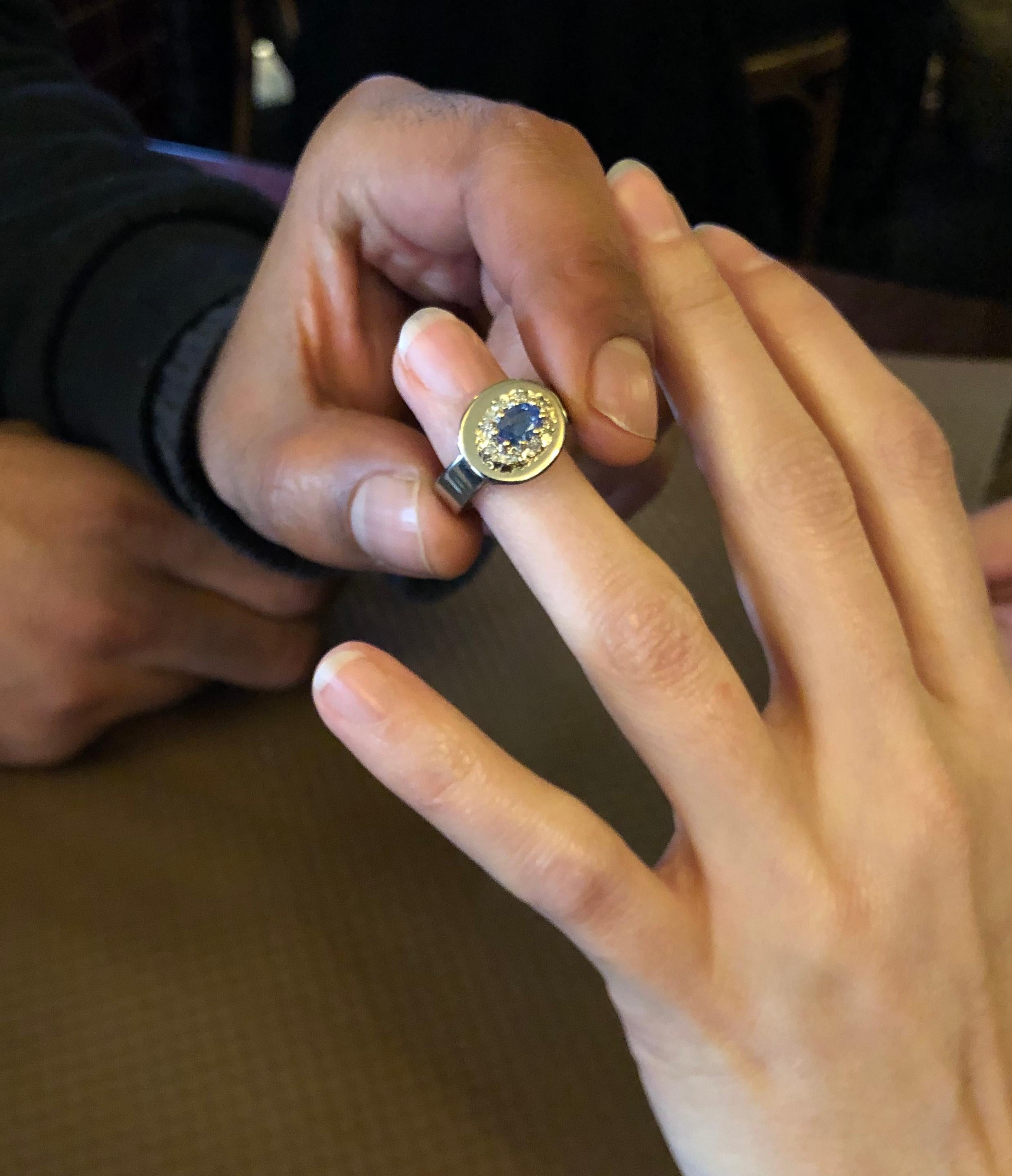 Engagement Ring Anne Bourat 1 Sapphire 8 Diamonds White Gold 18k Metric 54 In Excellent Condition For Sale In Paris, Île de France