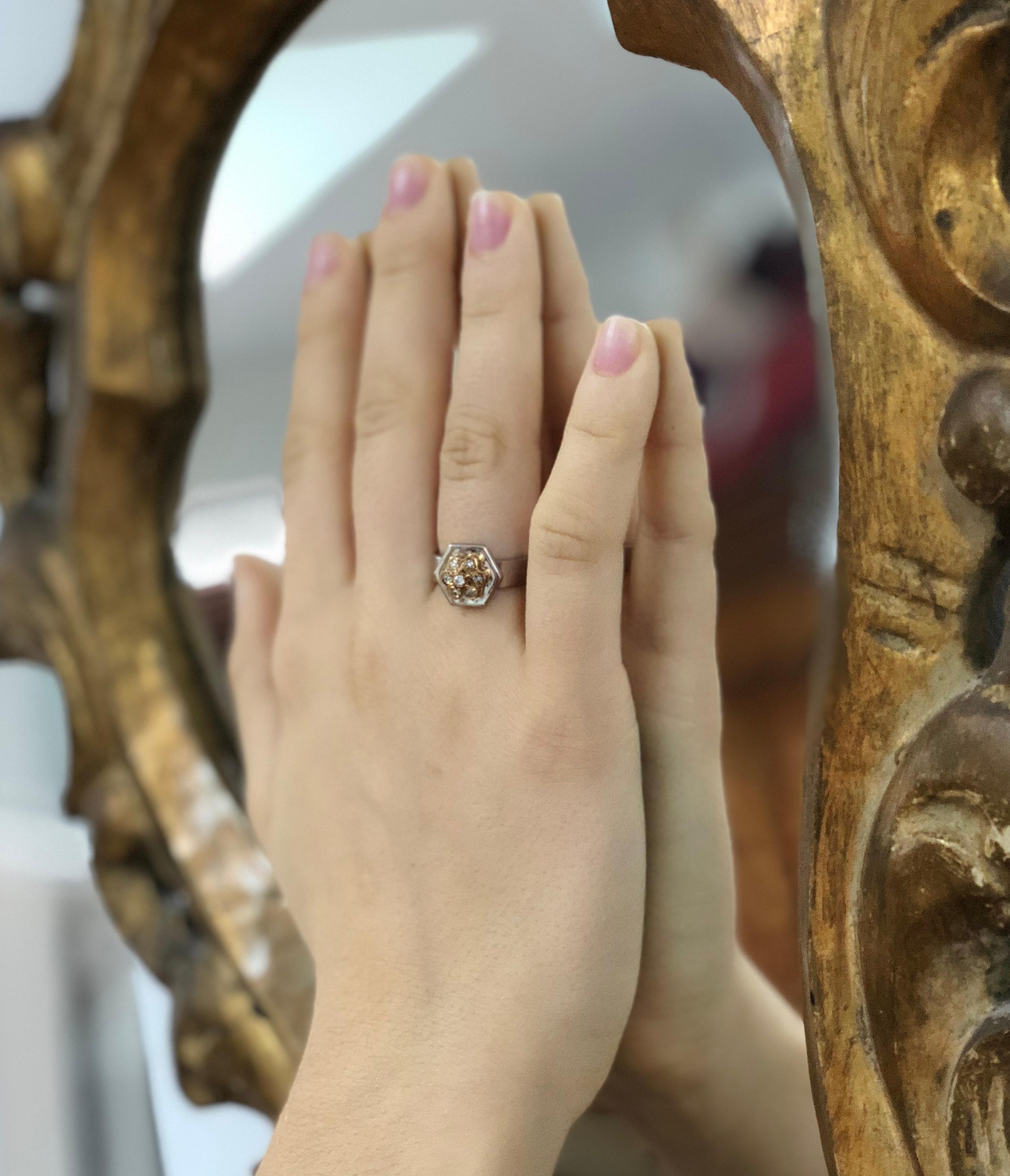 Engagement Ring Anne Bourat 7 Diamonds  White Gold 18k Hexagon Shape Metric 52 für Damen oder Herren im Angebot