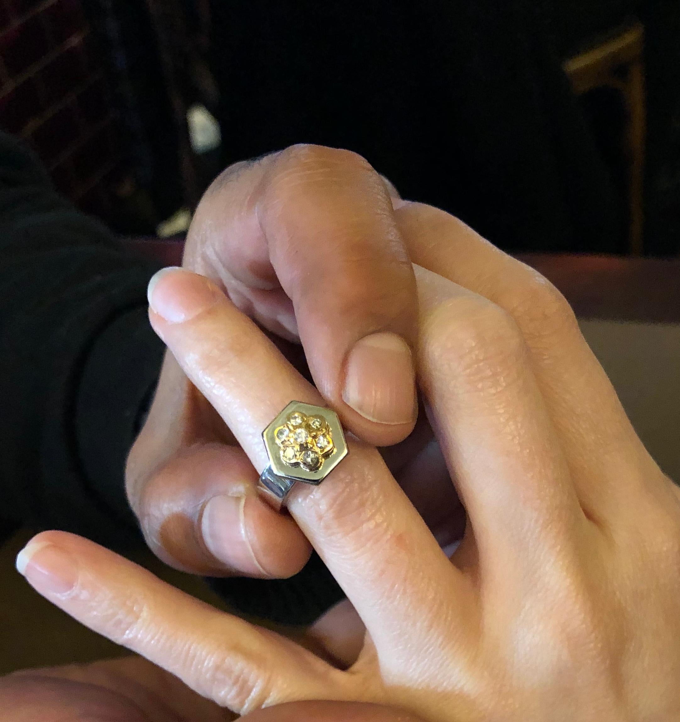Engagement Ring Anne Bourat 7 Diamonds  White Gold 18k Hexagon Shape Metric 52 im Angebot 3