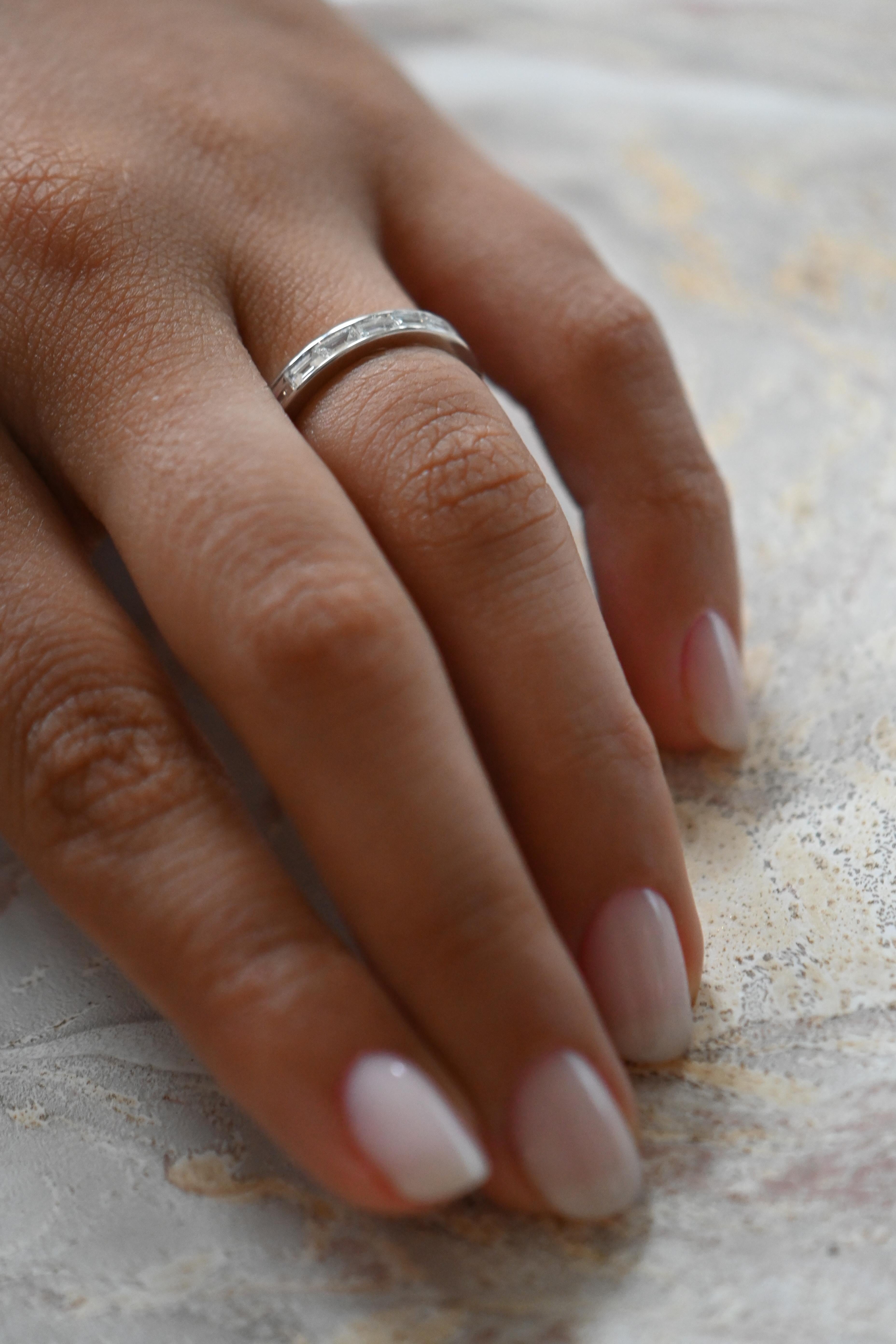 Engagement Ring Diamond White Gold 18 Karat For Sale 1