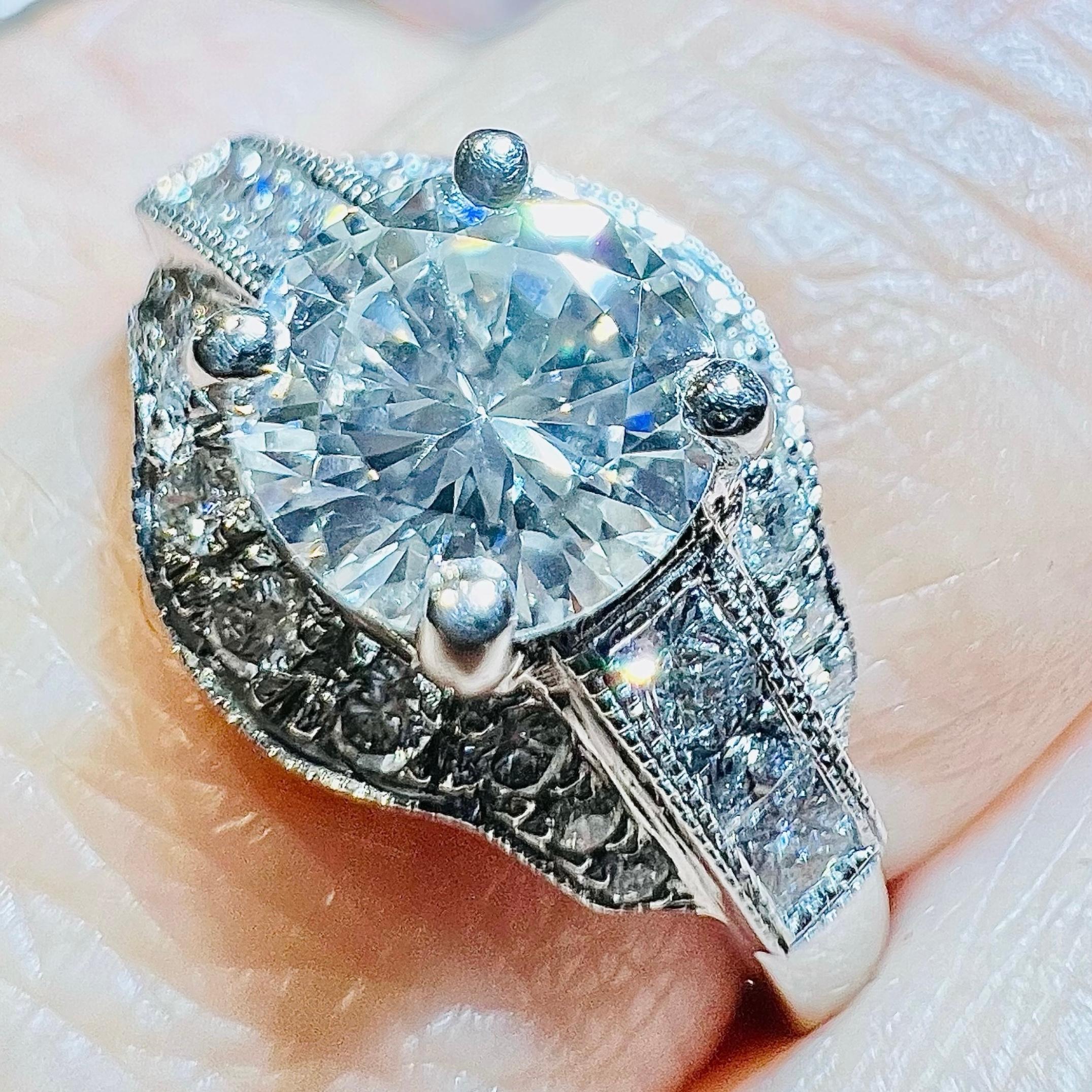 engagement ring diamonds 0.80 ct with 0.40 ct , Art Deco style, 18 ct white gold For Sale 9