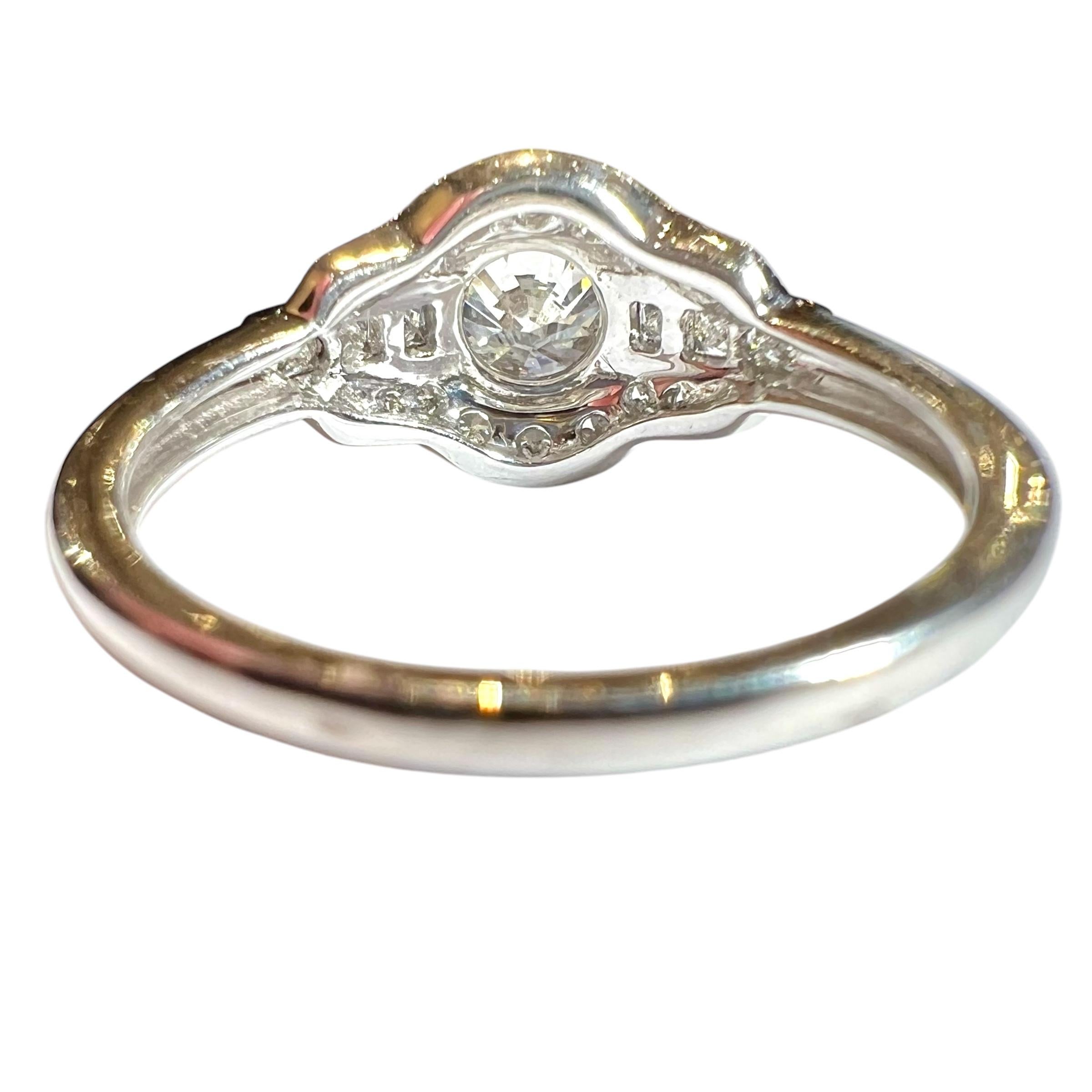 Women's or Men's engagement ring diamonds 0.80 ct with 0.40 ct , Art Deco style, 18 ct white gold For Sale