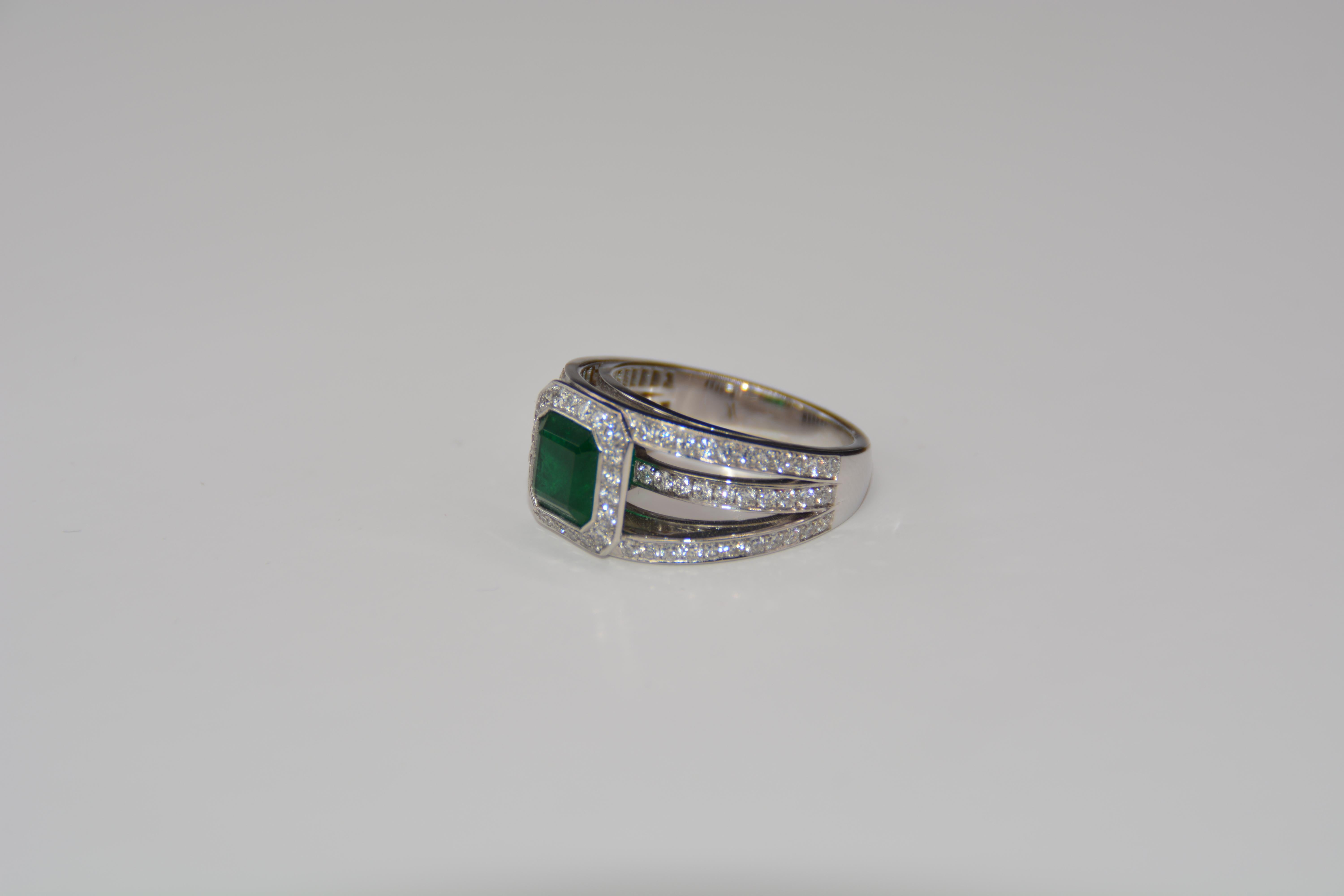 Engagement Ring Emerald Diamond White Gold 18 Karat For Sale 1