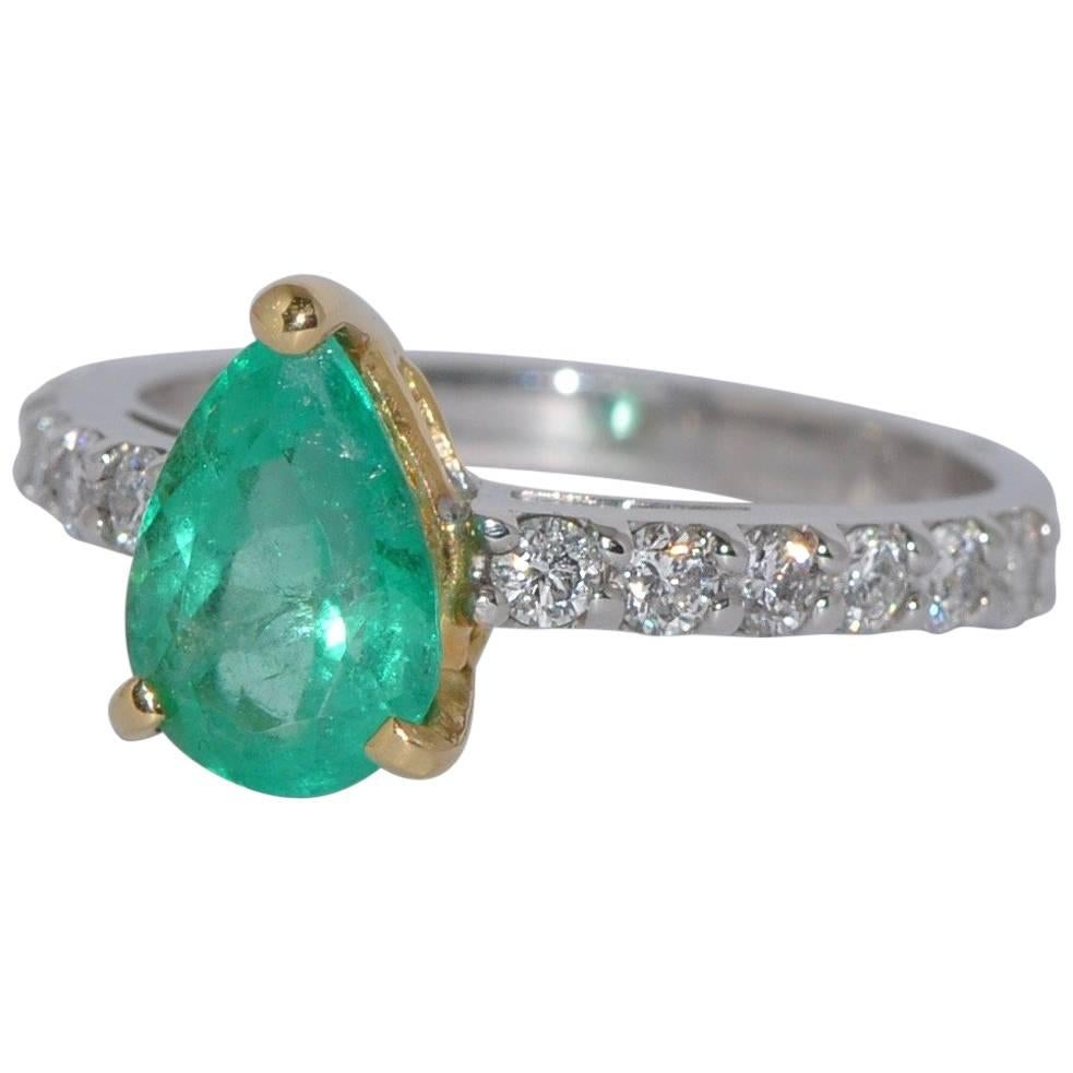 Engagement Ring Emerald Diamonds Yellow White Gold 18 Karat