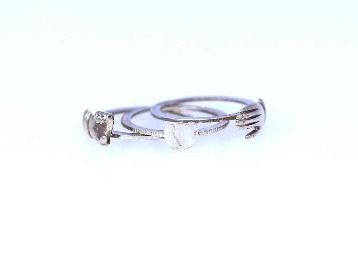Bague de fiançailles Poignée de main Cœurs Argent, 1900 en vente 3