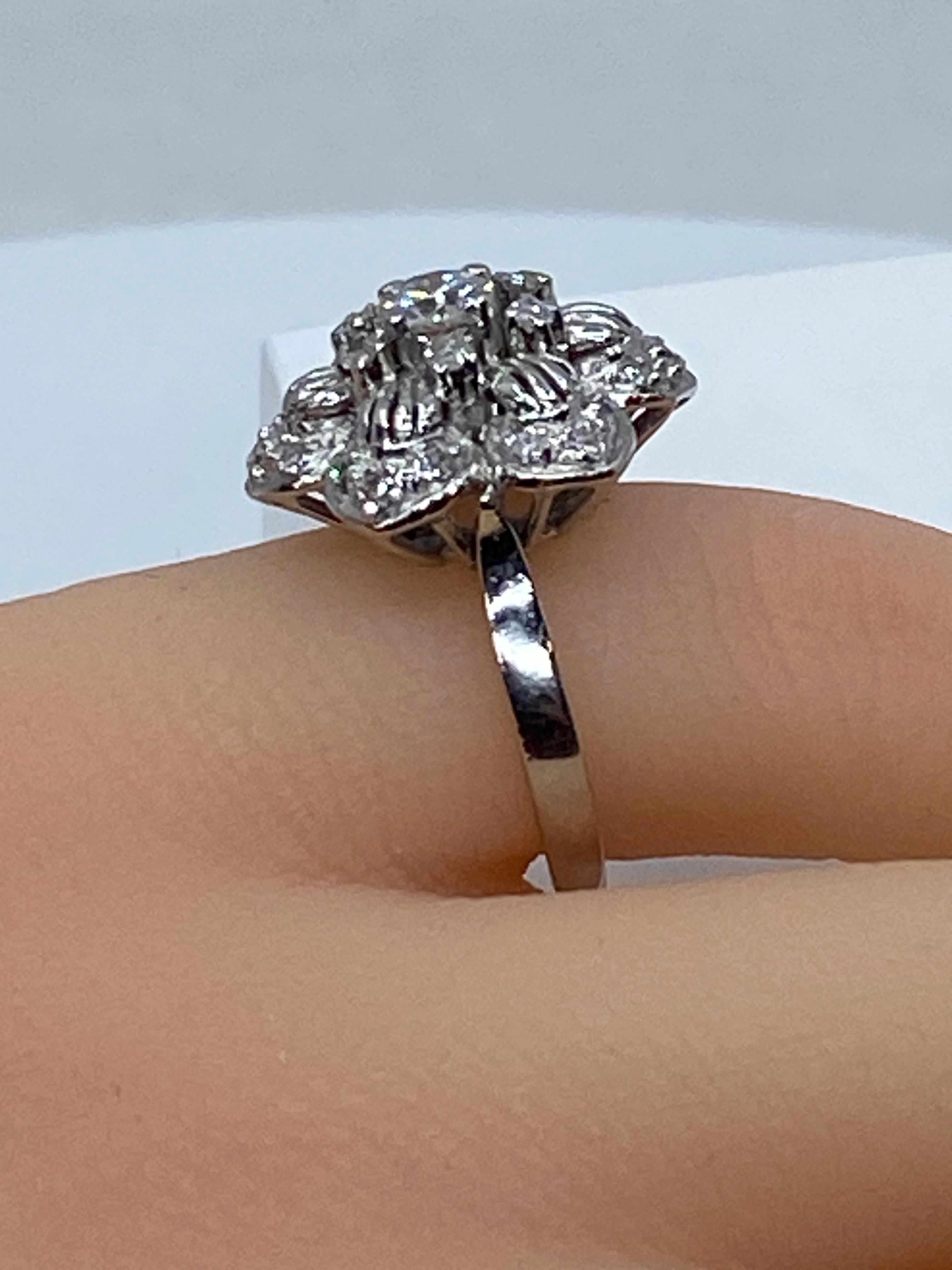 Engagement Ring in 18 Carat, Flower Model Set with Diamonds For Sale 5