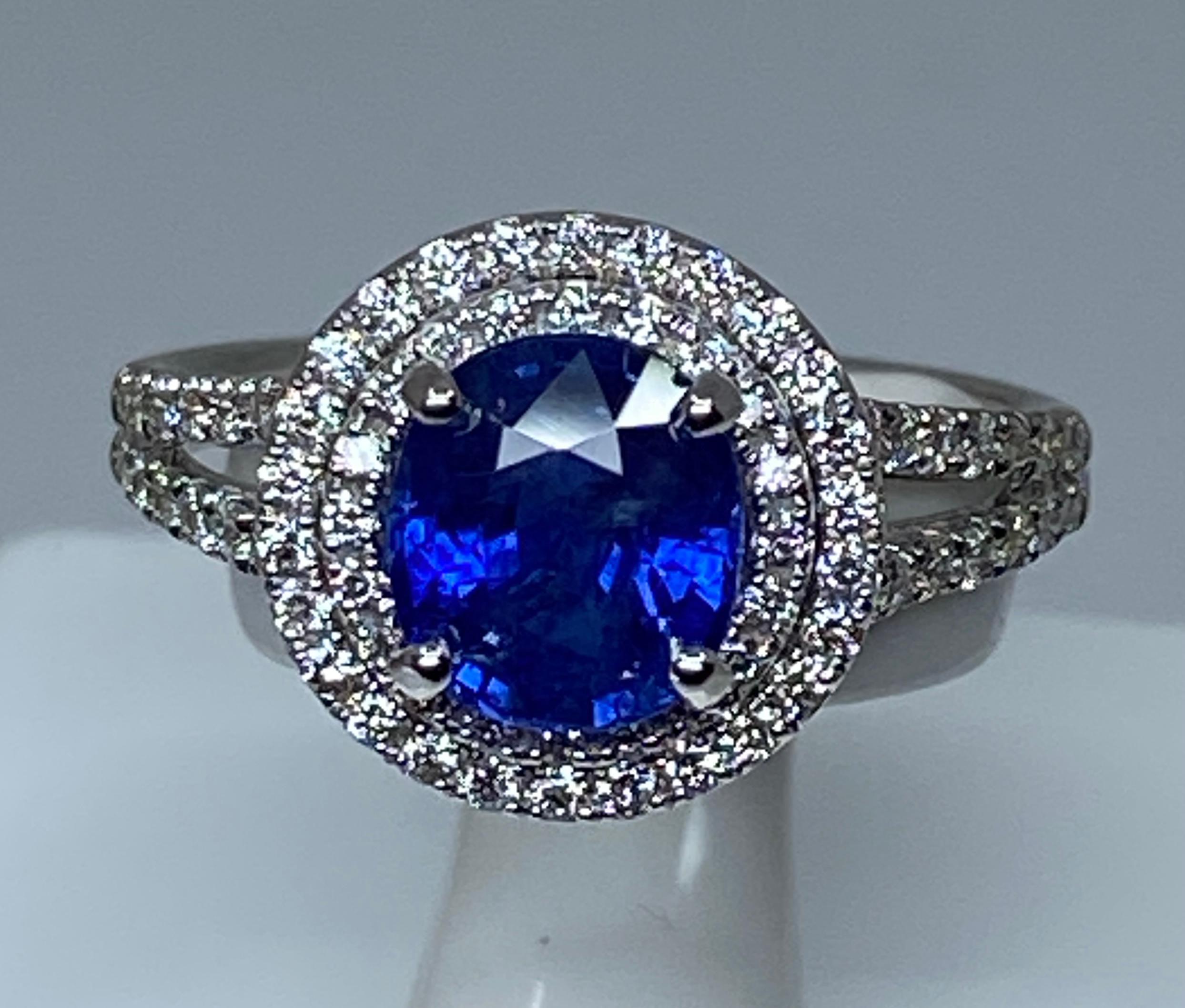 Engagement ring in 18 carat gold set with a sapphire and diamonds  For Sale 10