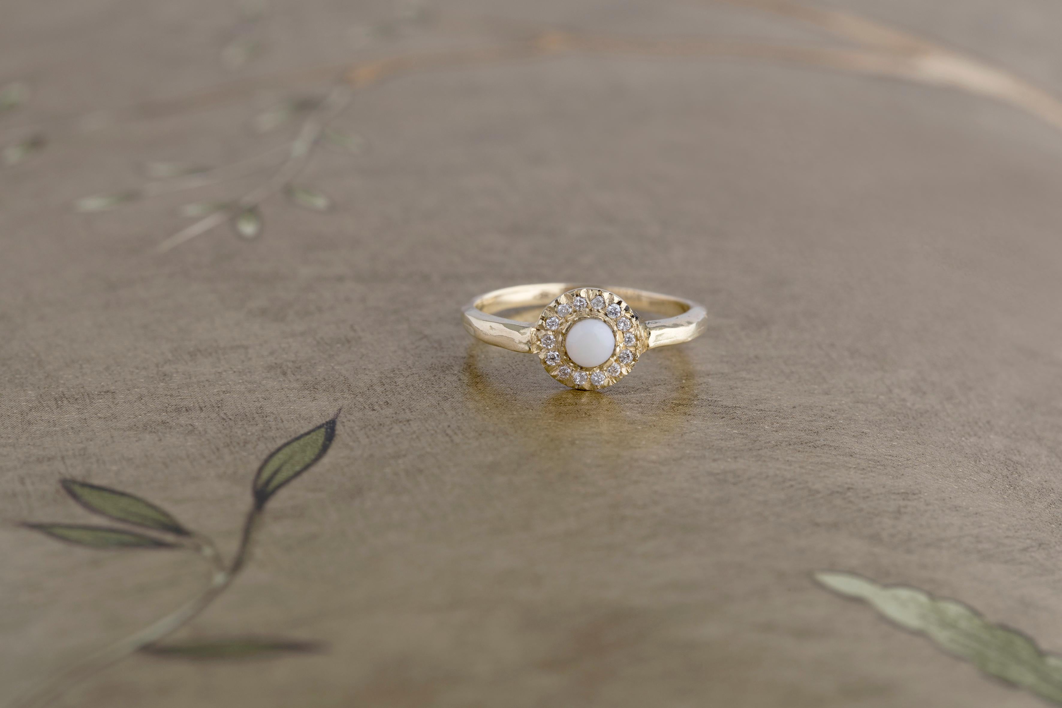 Round Cut Engagement Ring in 18 Carat Yellow Gold and White Diamonds from IOSSELLIANI For Sale