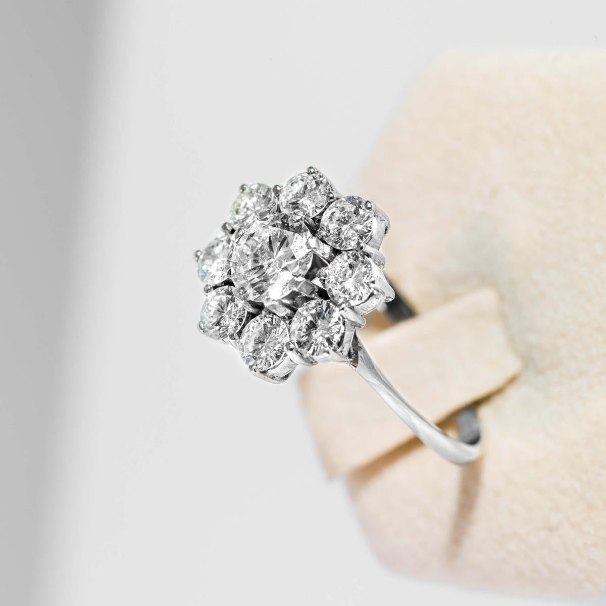 Verlobungsring mit 18 Karat Diamanten, 1,66 Karat (Art déco) im Angebot