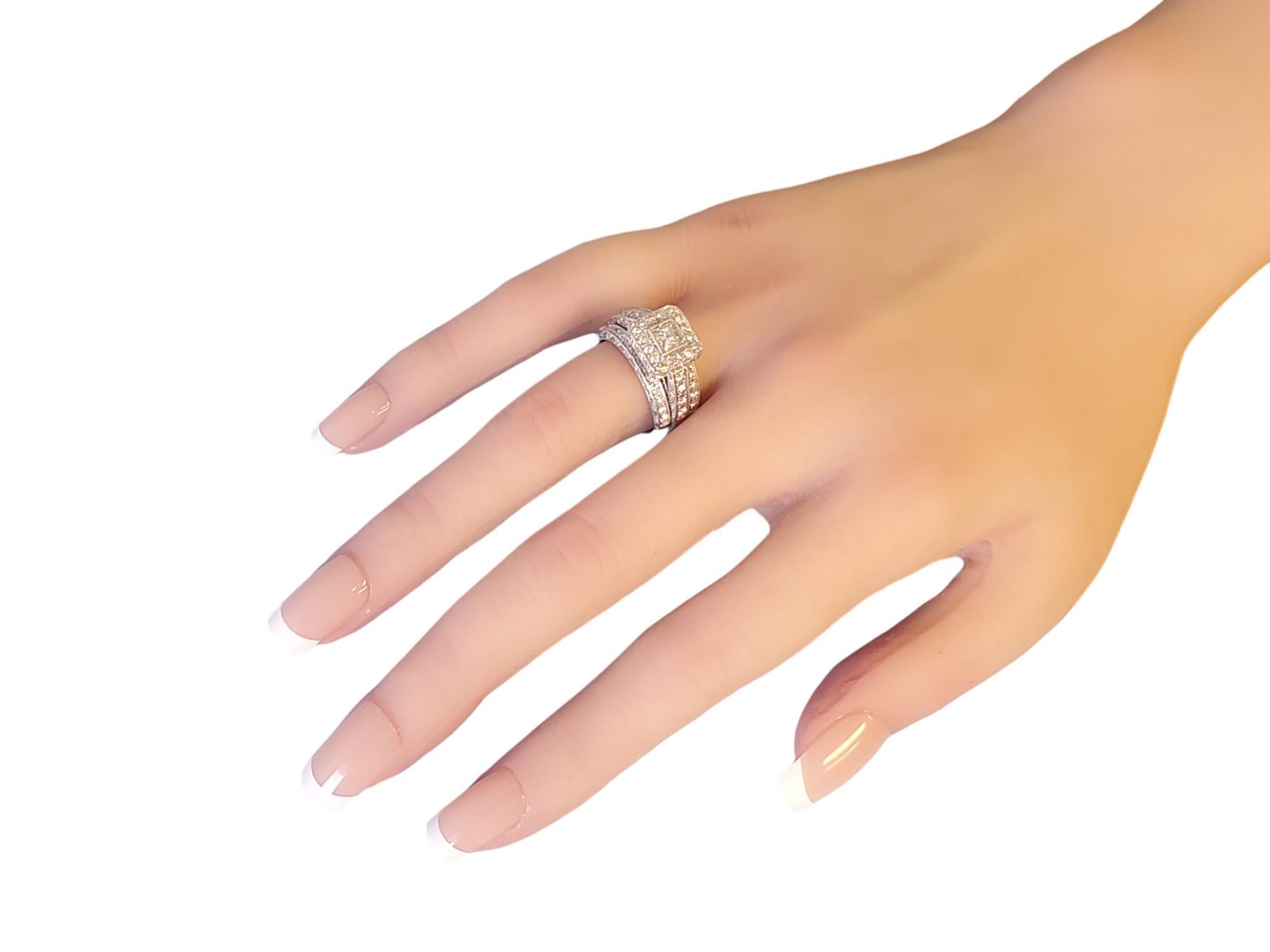 Verlobungsring, Prinzessinnenschliff Mittelstein Halo 1,75tcw Diamanten Großer Look! im Zustand „Gut“ im Angebot in Overland Park, KS