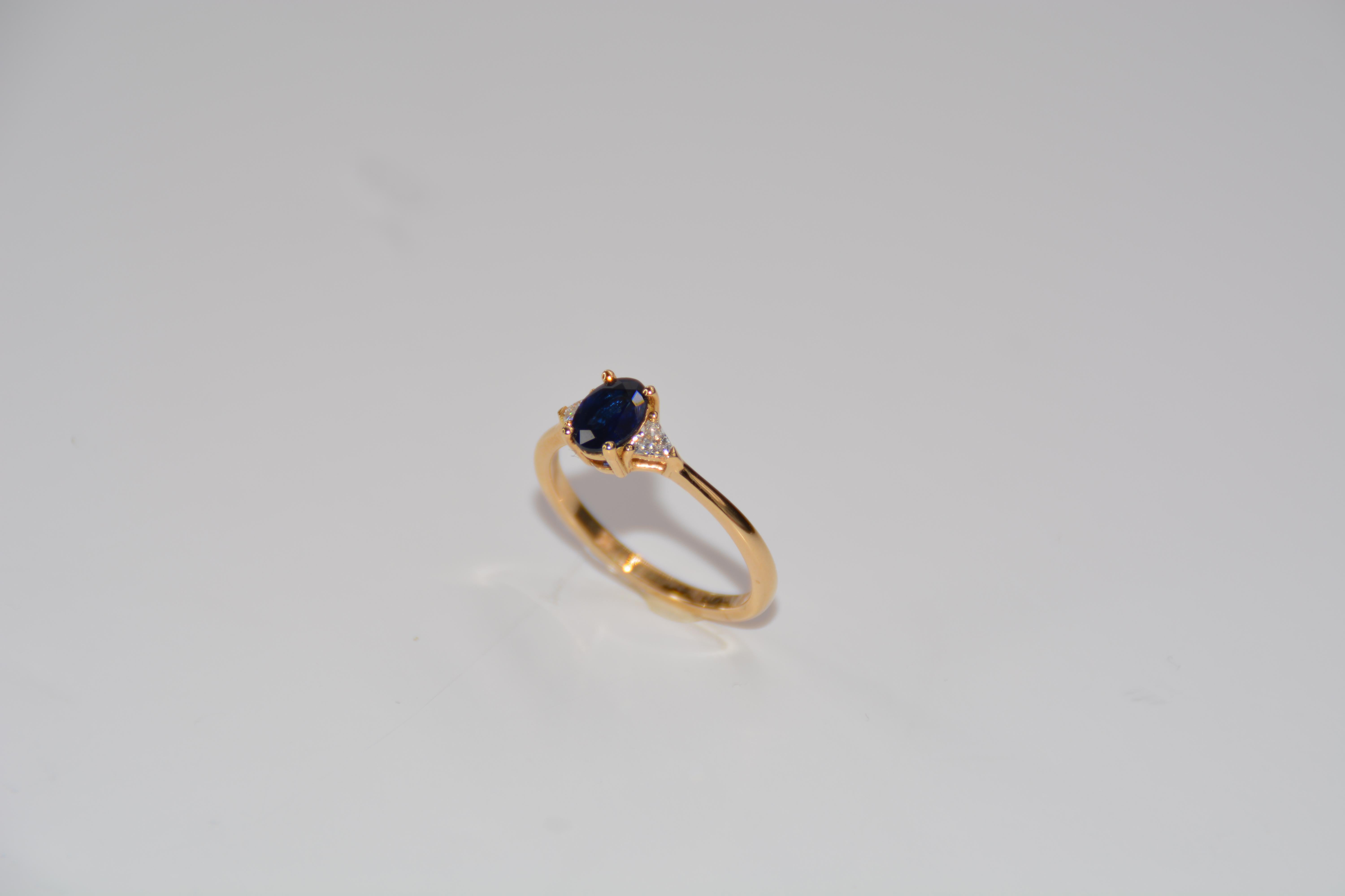 Oval Cut Engagement Ring Sapphire Diamonds Yellow Gold For Sale
