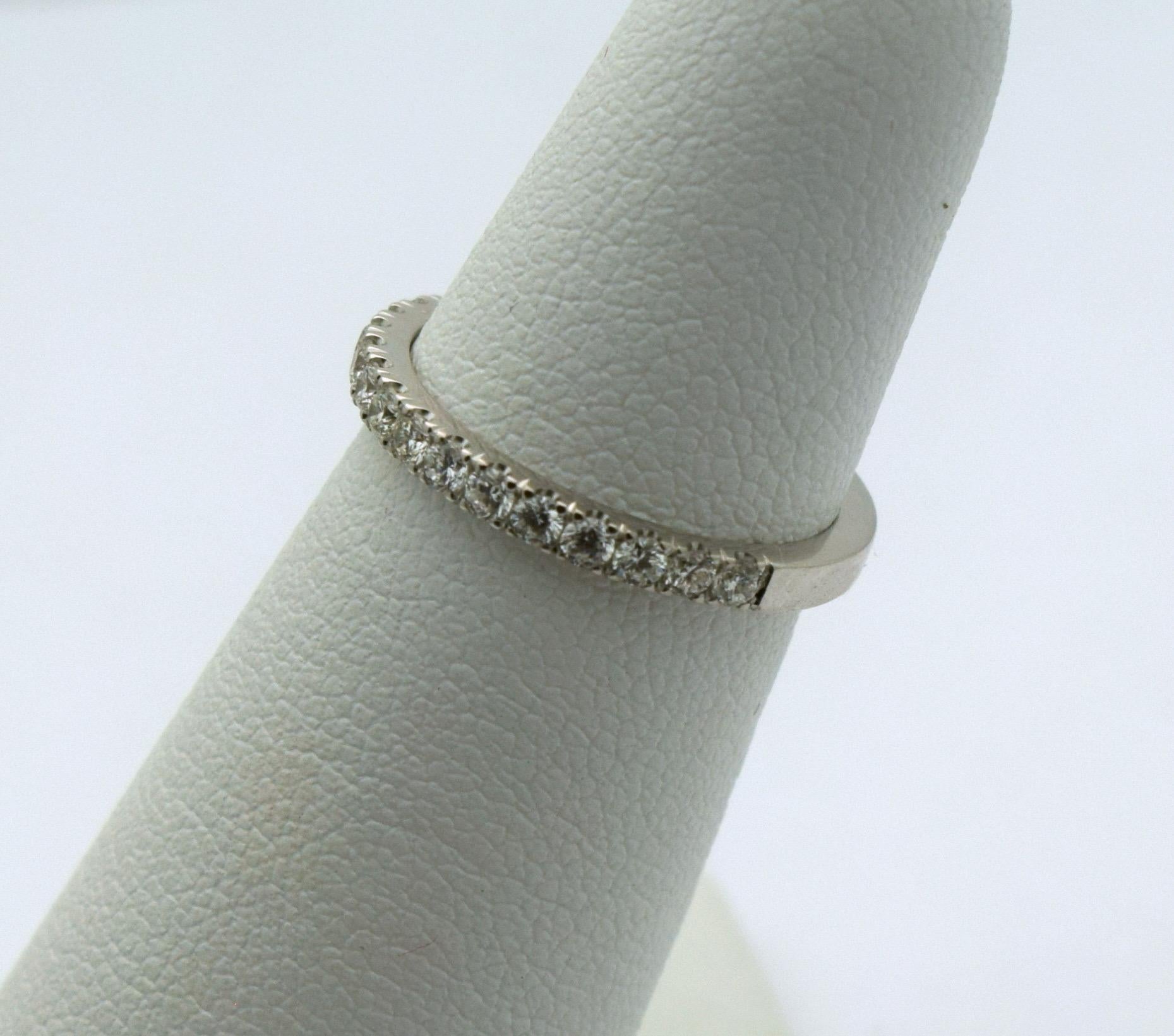 Women's or Men's Engagement ring set Princess cut engagement ring 18KT gold diamond ring & band For Sale