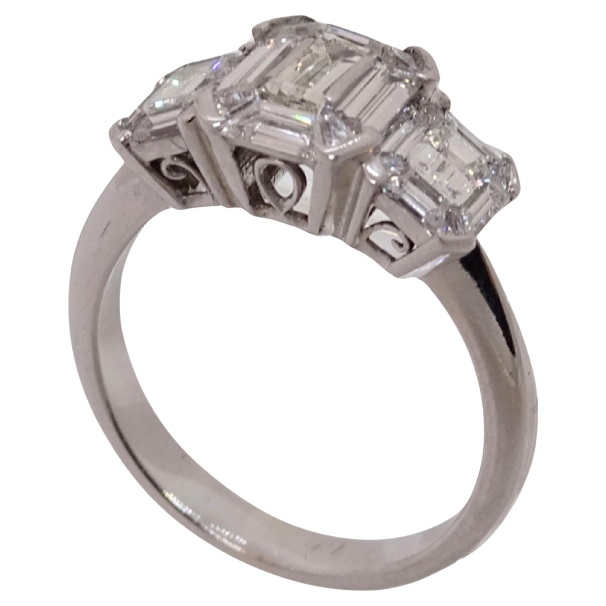 Engagement Ring, Trlogy Ring in 18kt white Gold and set with Diamonds