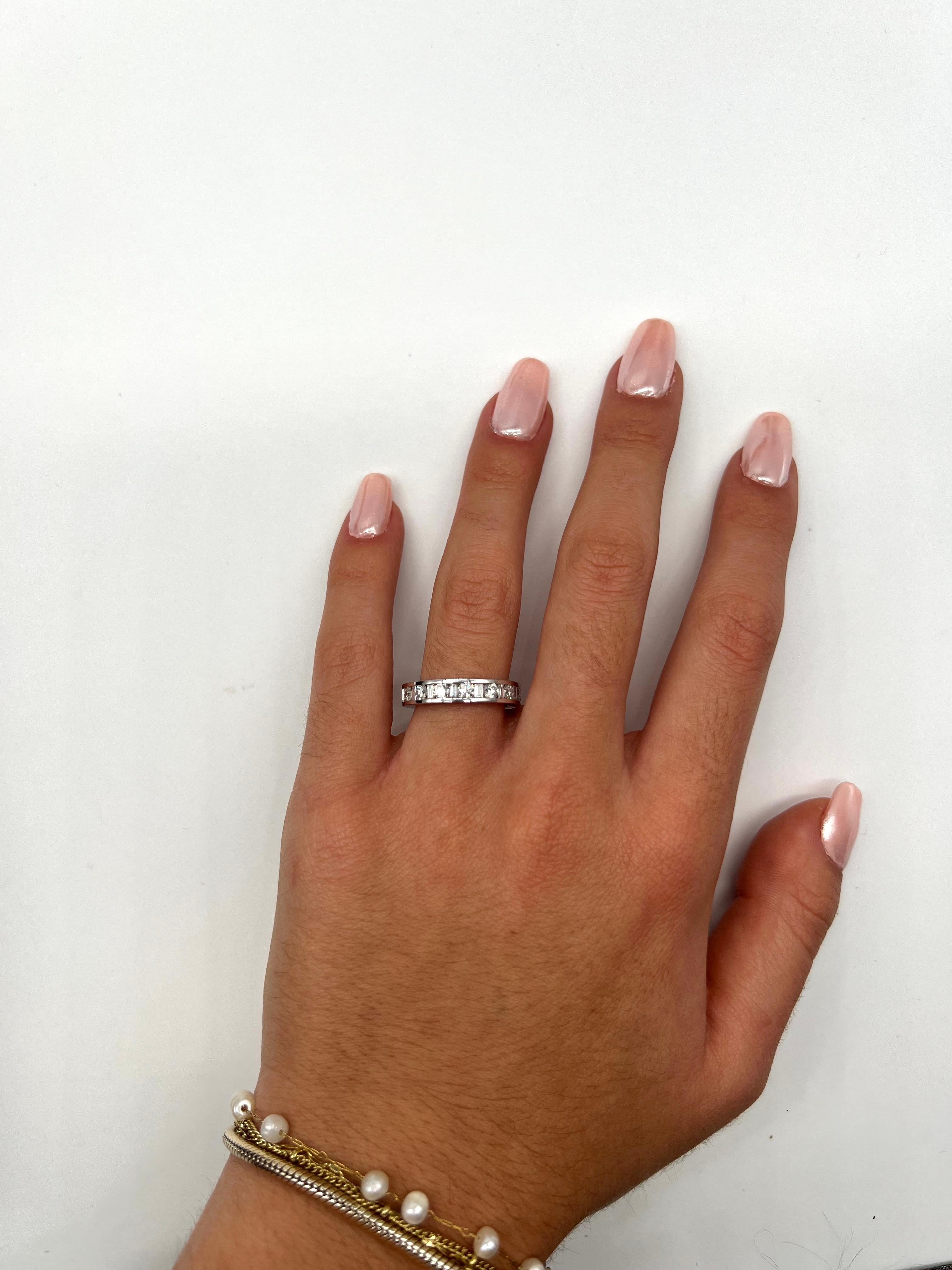 Engagement Ring Diamonds Carats White Gold 18 Karat For Sale 2