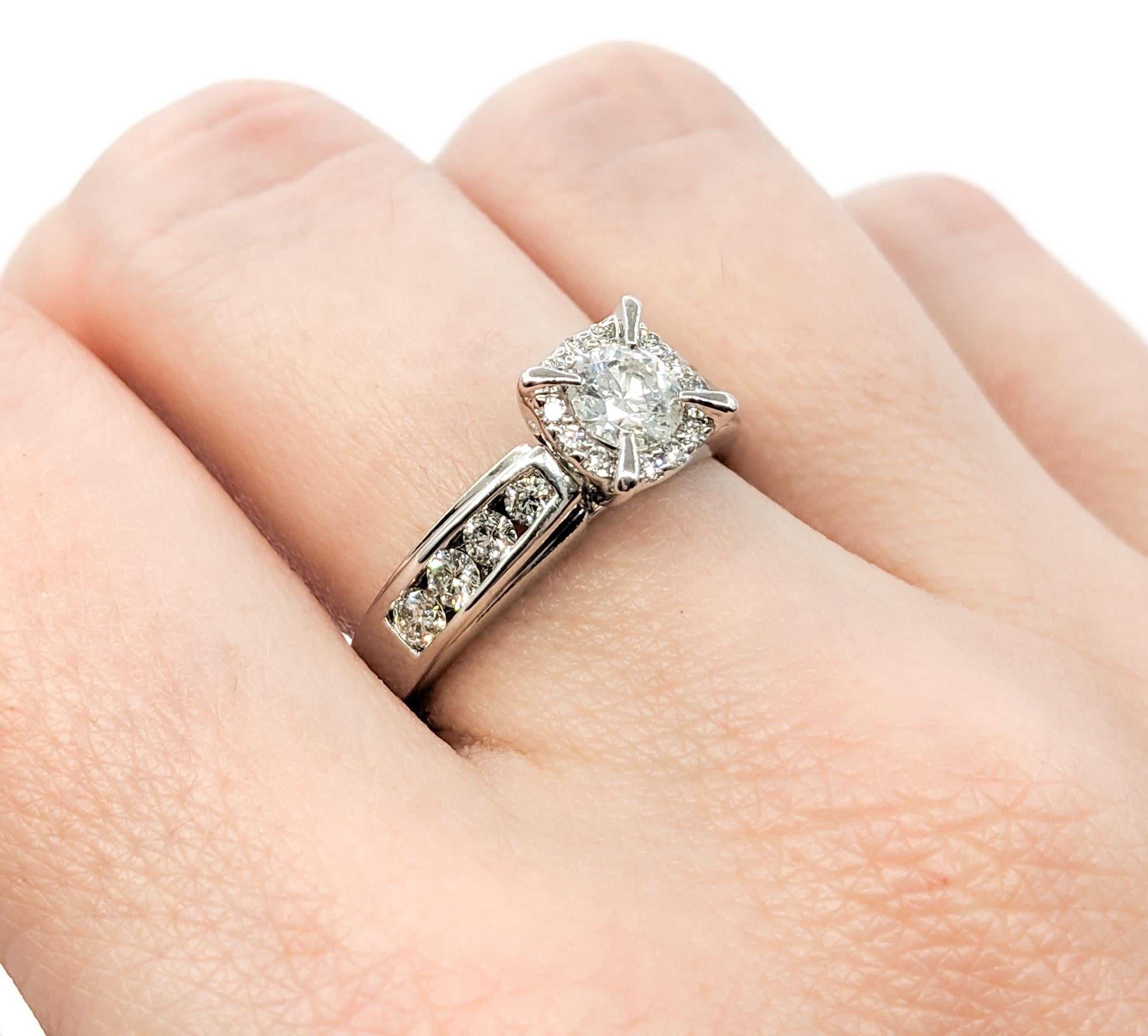 Round Cut Engagement Ring with Illusion Diamond Halo in White Gold For Sale