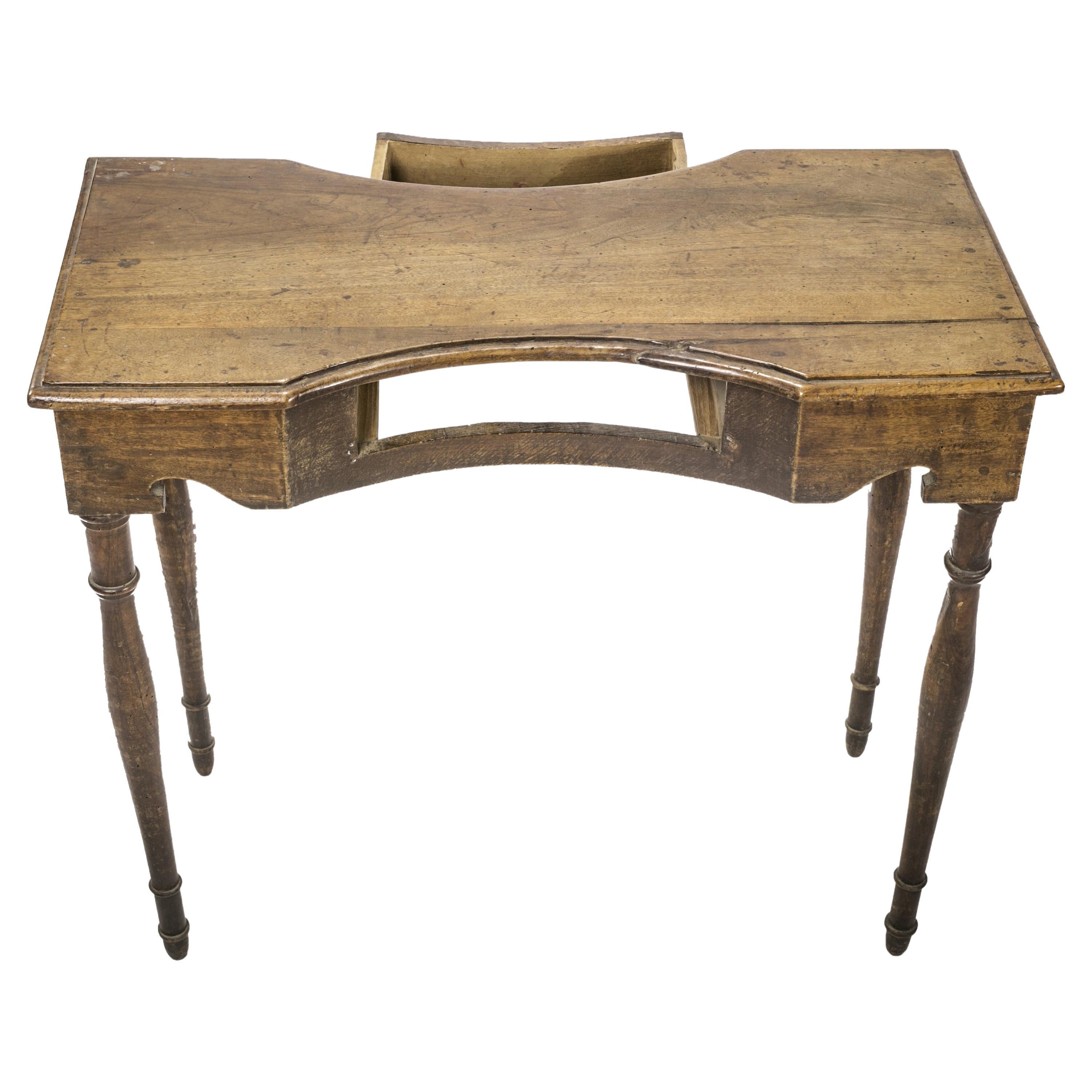 Engagement Table for Exchanging Messages Between Lovers in the Early 1800s