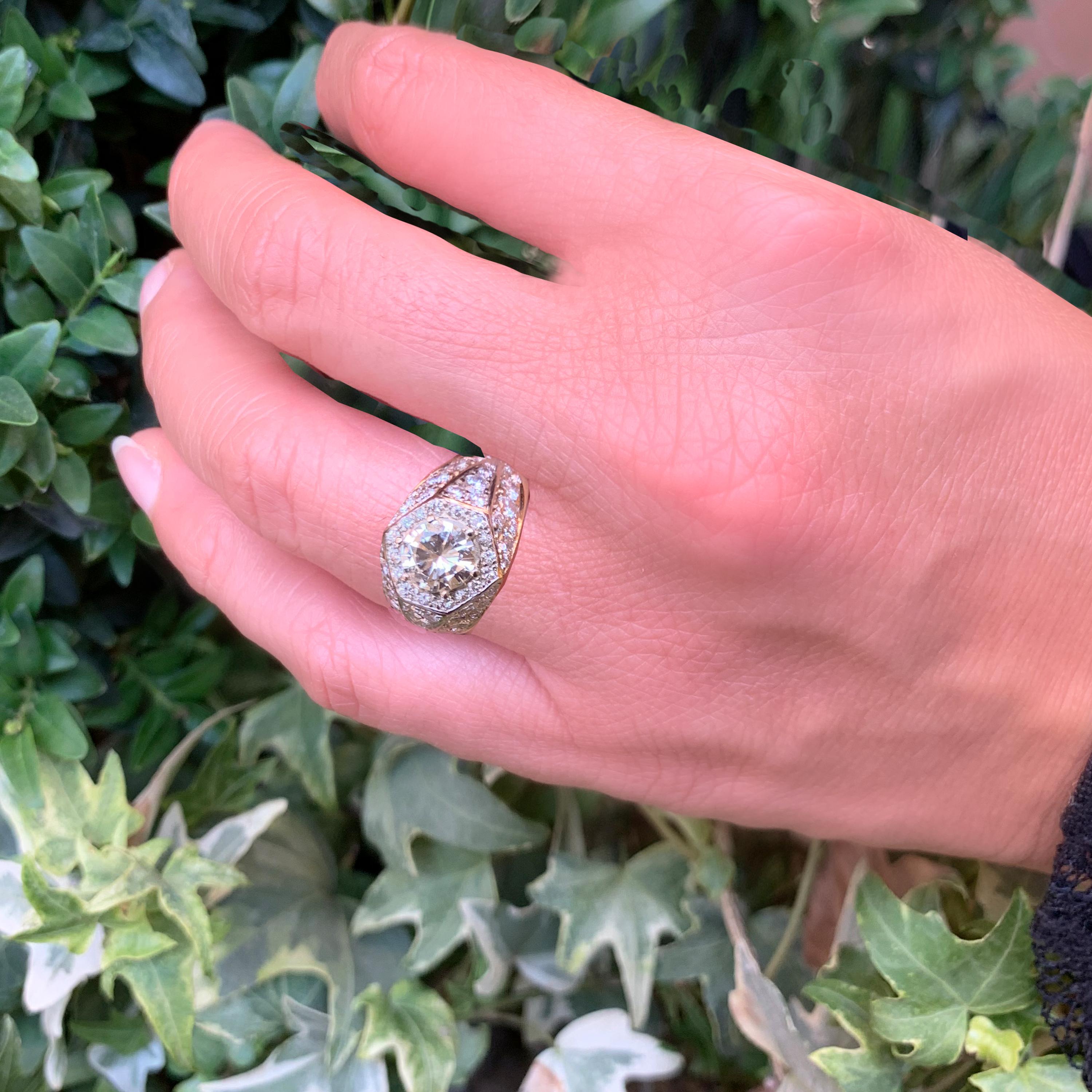 Modern Engagement Vintage Round Diamond 1.32 Ct  18 Kt Yellow Gold Ring
