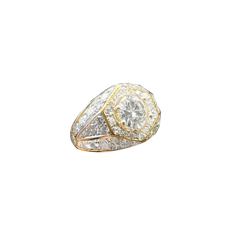 Engagement Vintage Round Diamond 1.32 Ct  18 Kt Yellow Gold Ring For Sale 1