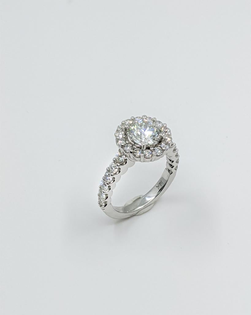 Round Cut Engagement White Diamond Halo Ring For Sale