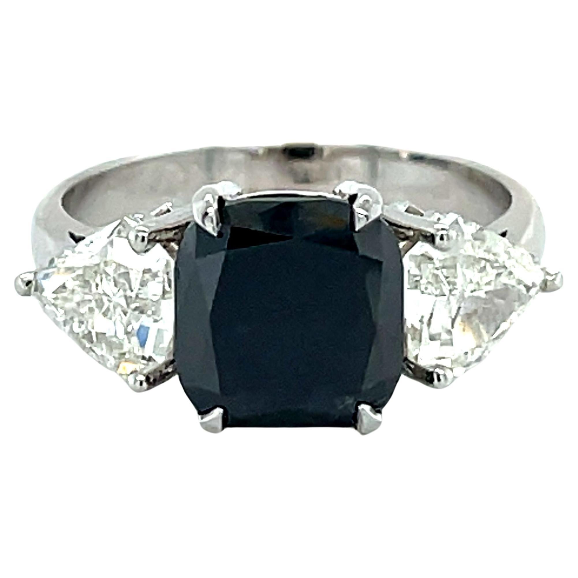  Engagment ring, 2.35ct Black Diamond Trillions cut side Diamonds 18K white gold