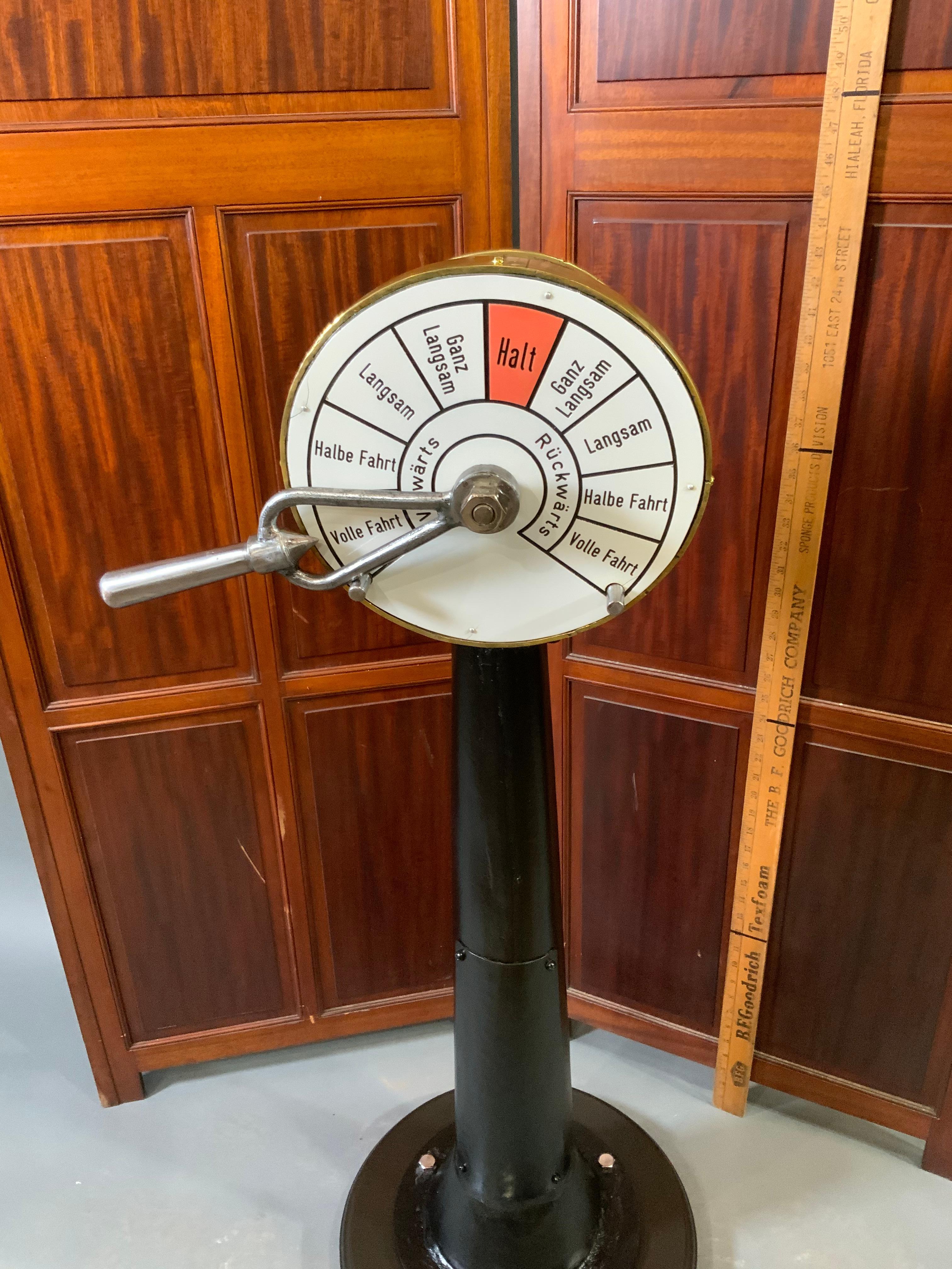 Telegraphe d'ordre de moteur avec commandes allemandes en vente 6
