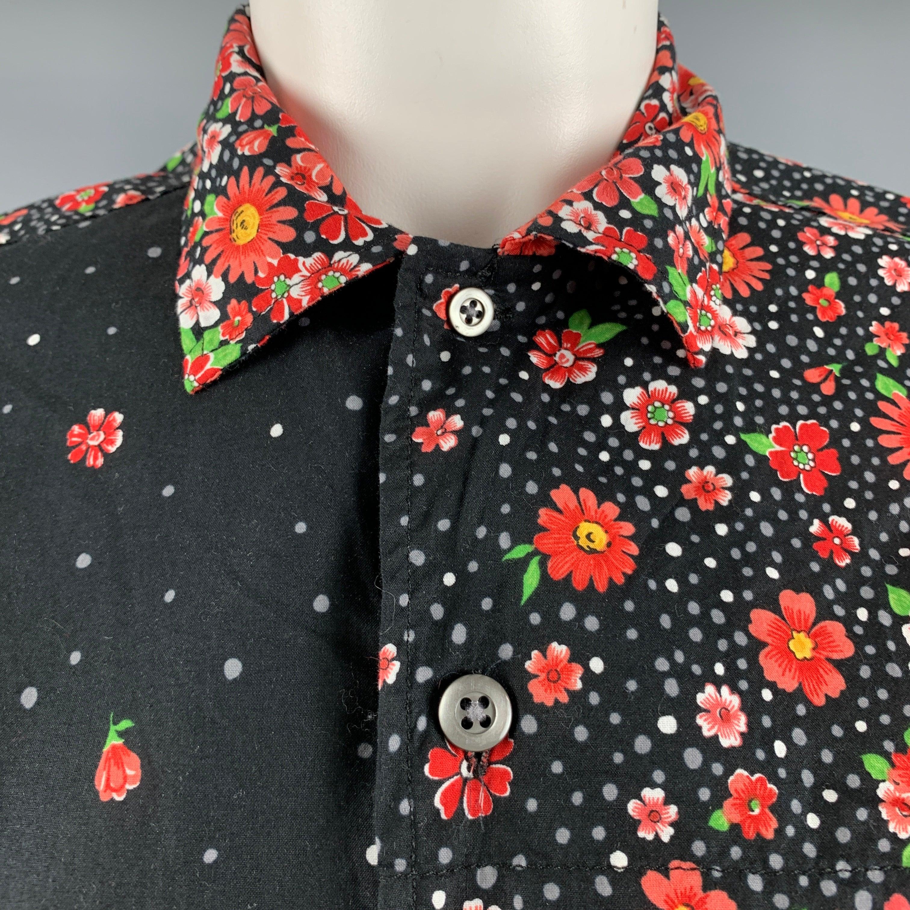 ENGINEERED GARMENTS short sleeve shirt comes in a black & red floral cotton featuring a front pockets, spread collar, and a snap button closure. Made in USA.Excellent Pre-Owned Condition. 

Marked:   S 

Measurements: 
 
Shoulder: 16 inches Chest: